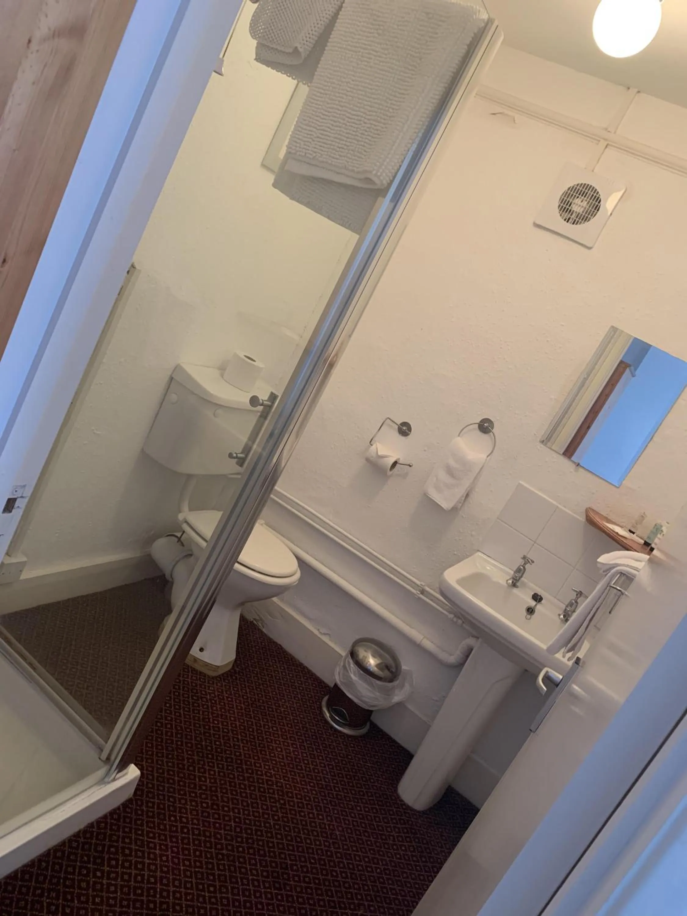 Bathroom in The Prince of Wales