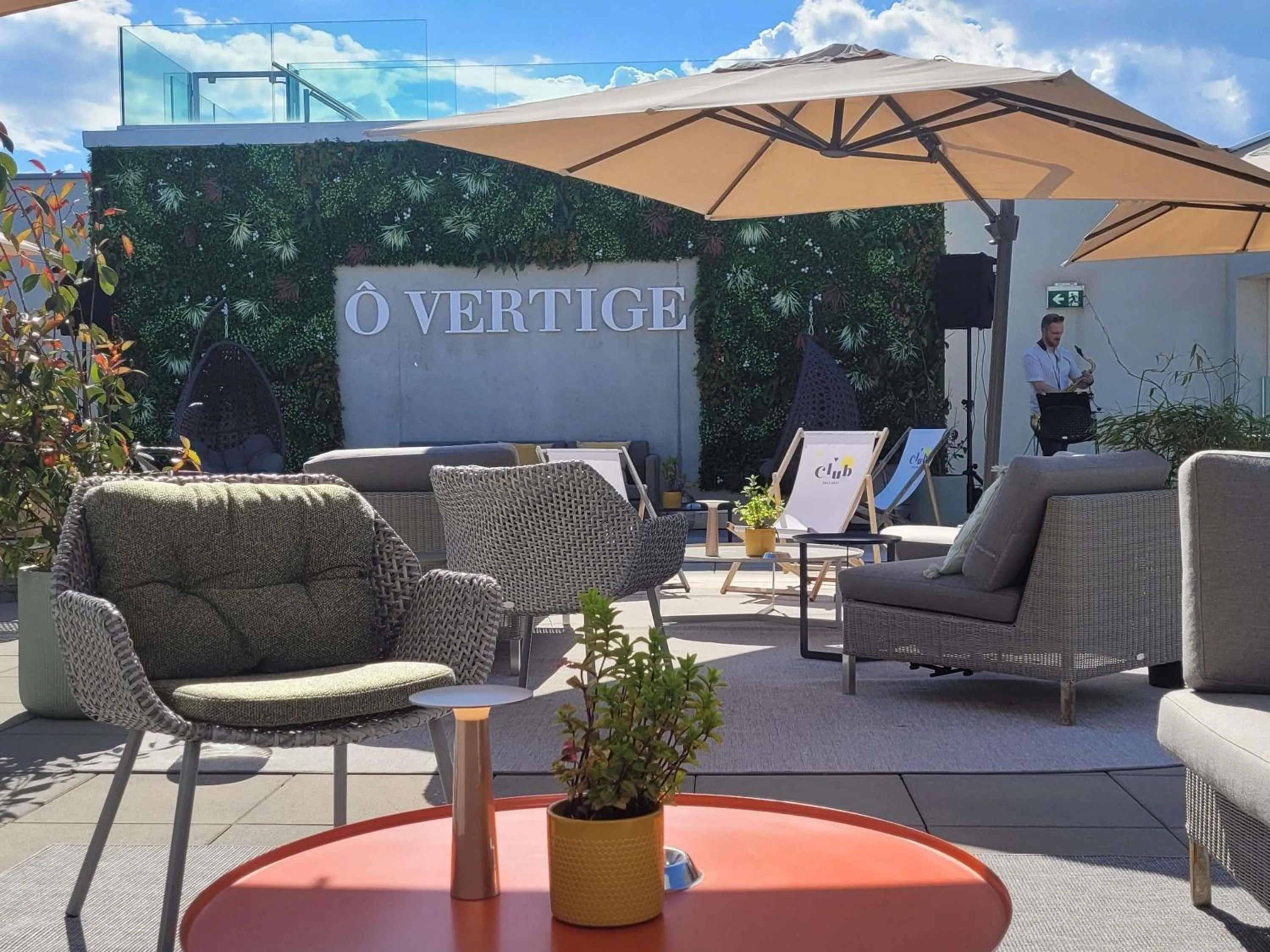 Patio in Mercure Geneva Airport