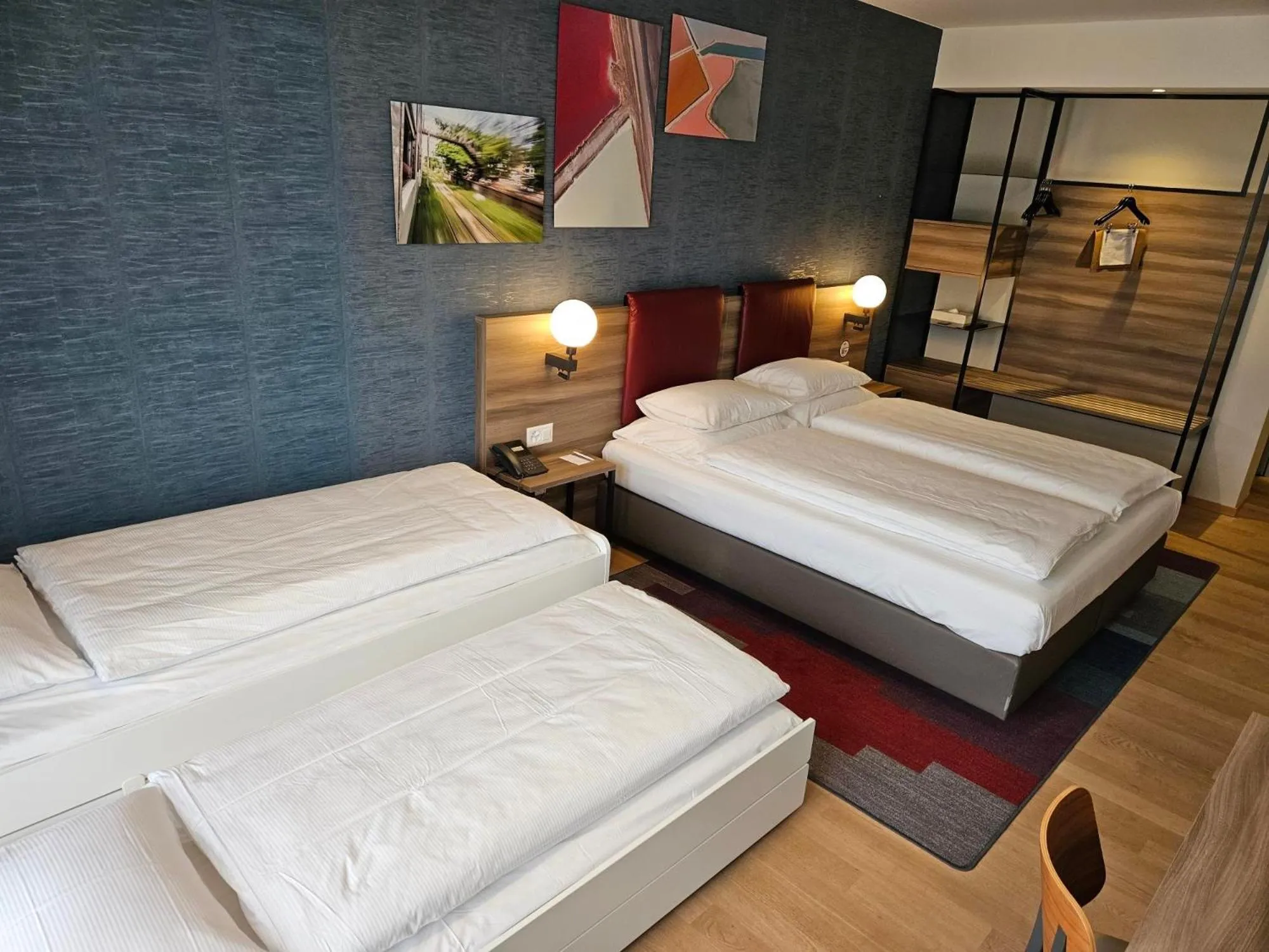 Bed in Mercure Geneva Airport