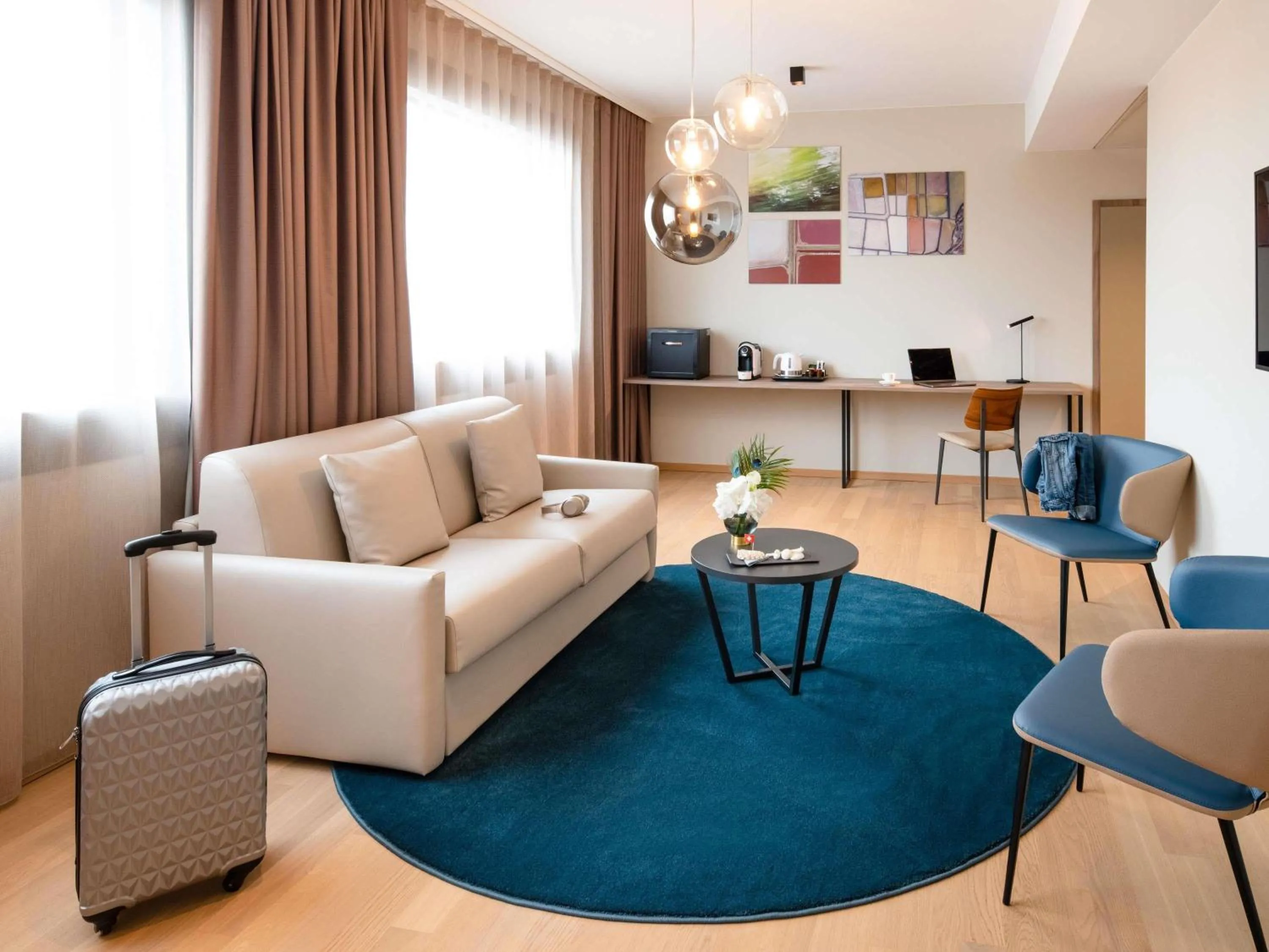 TV and multimedia in Mercure Geneva Airport