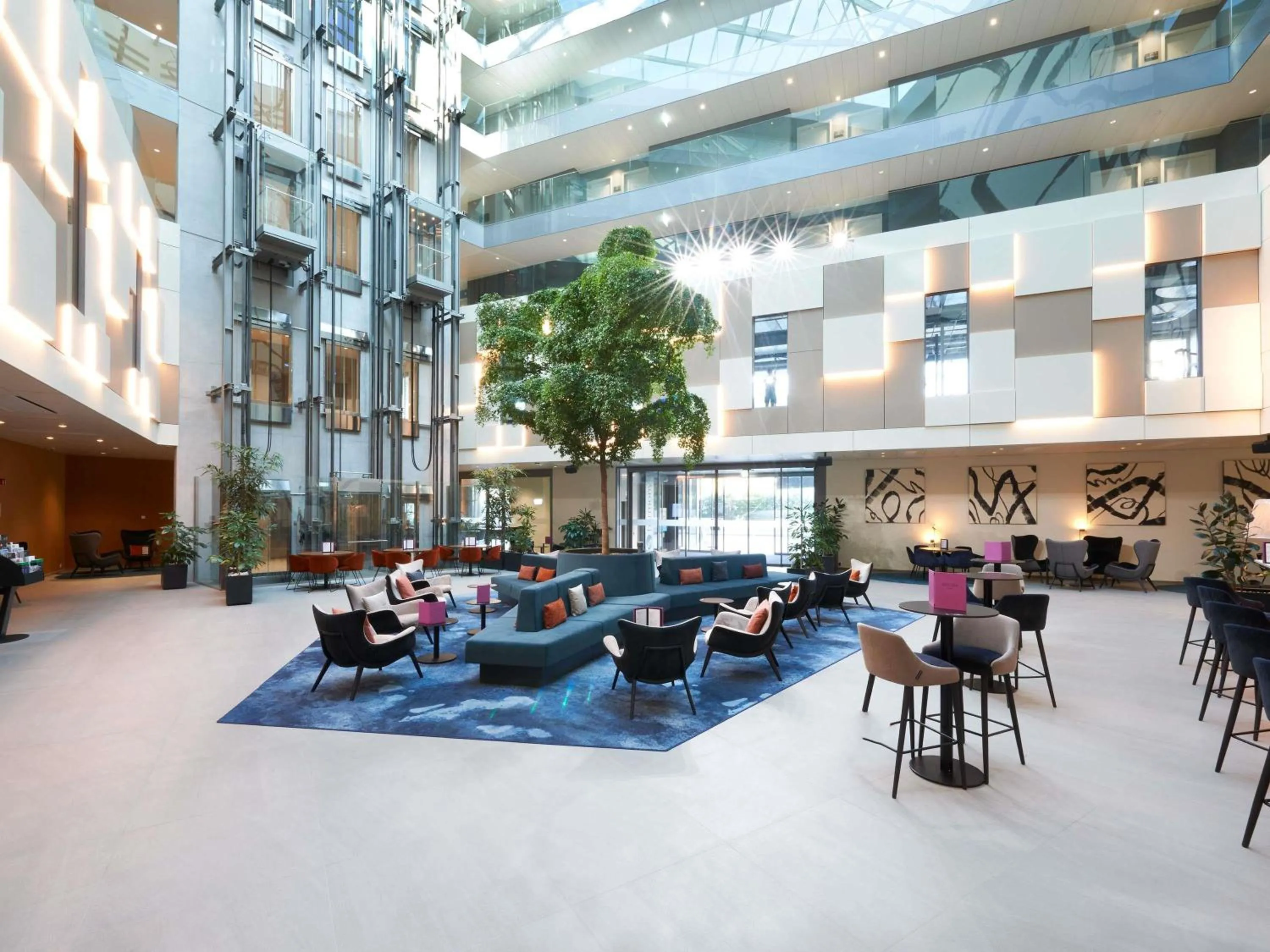 Property building in Mercure Geneva Airport