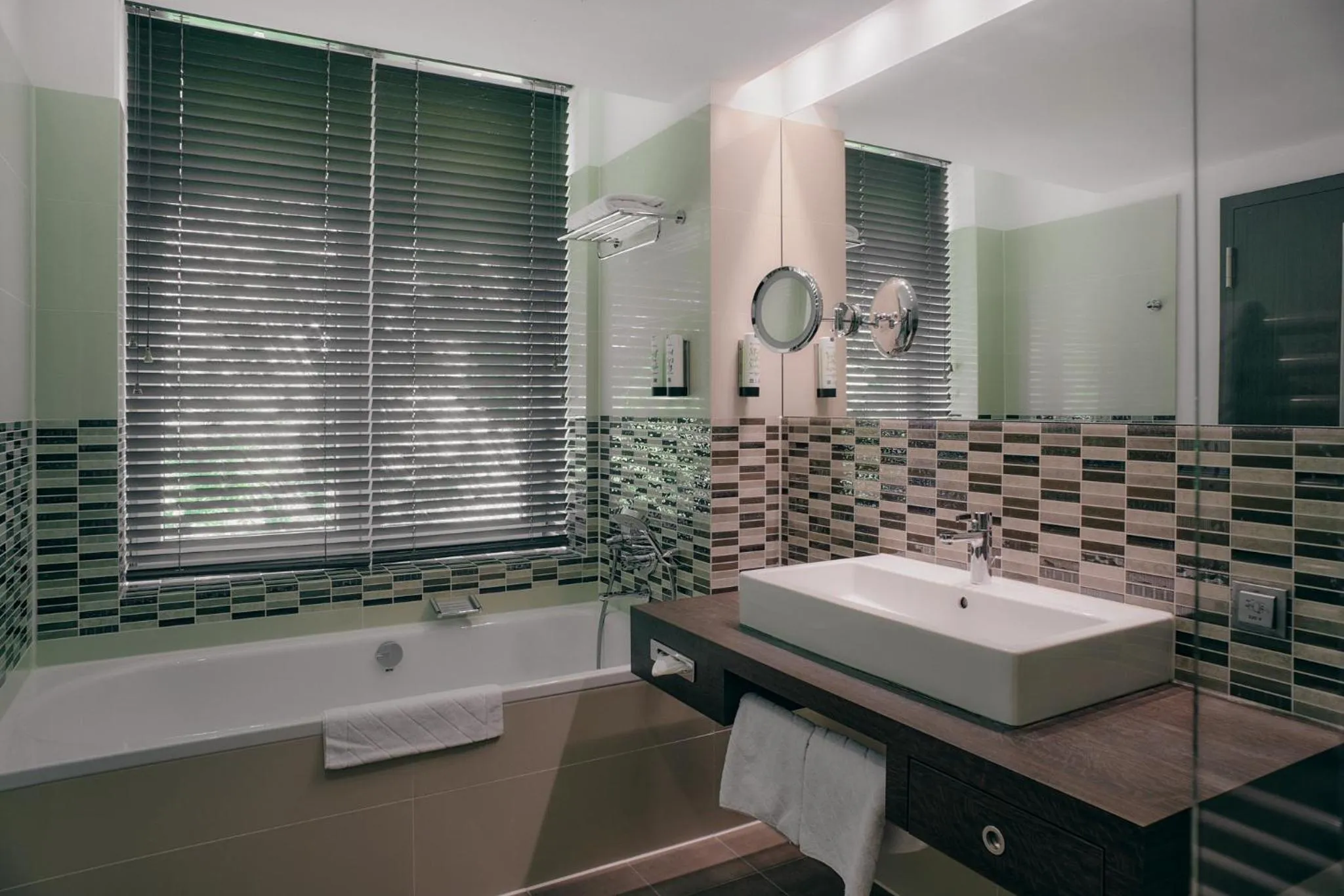 Bathroom in Aparthotel Treudelberg Hamburg