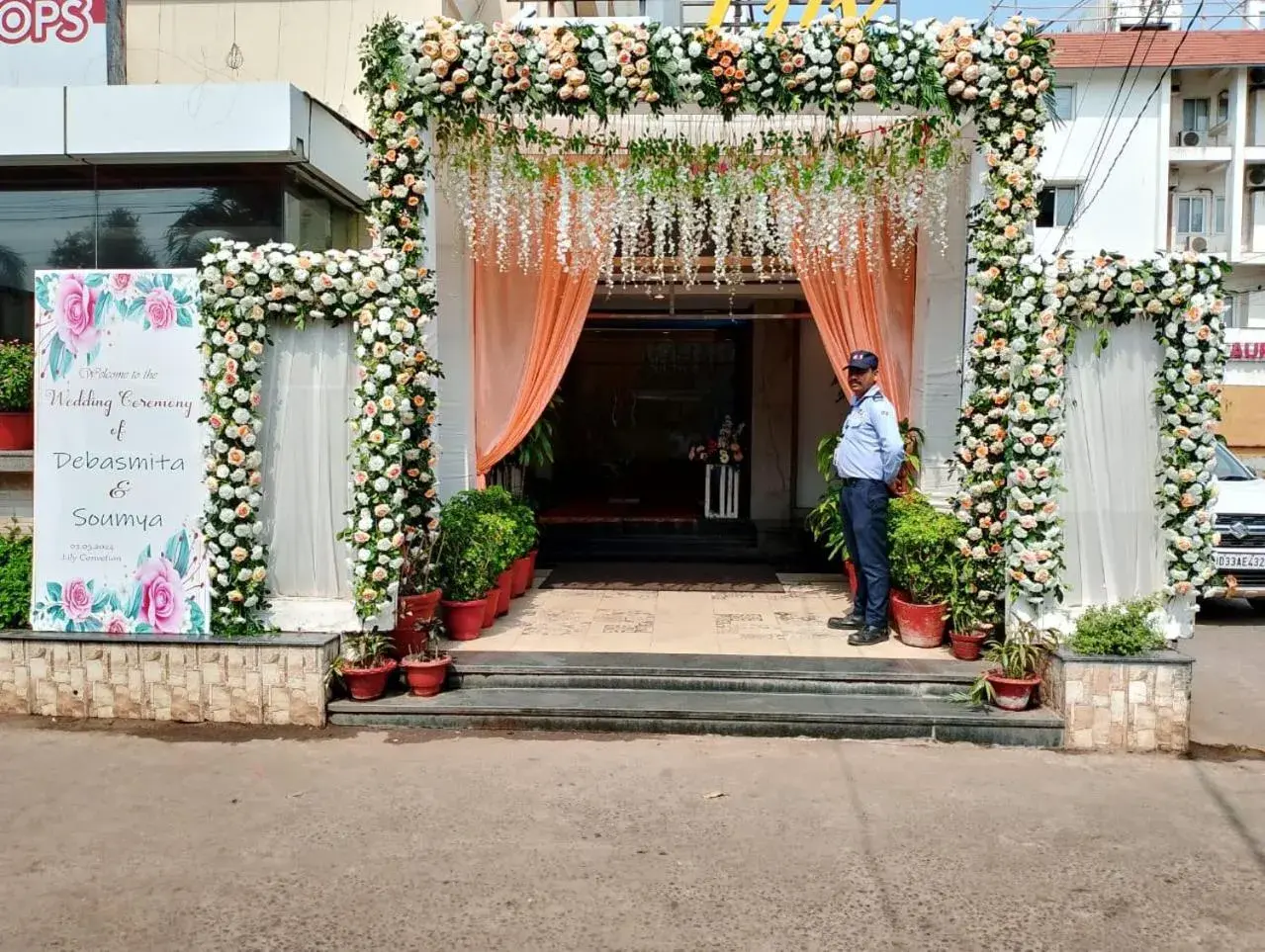 Property building in Hotel Pushpak Property building in Hotel Pushpak