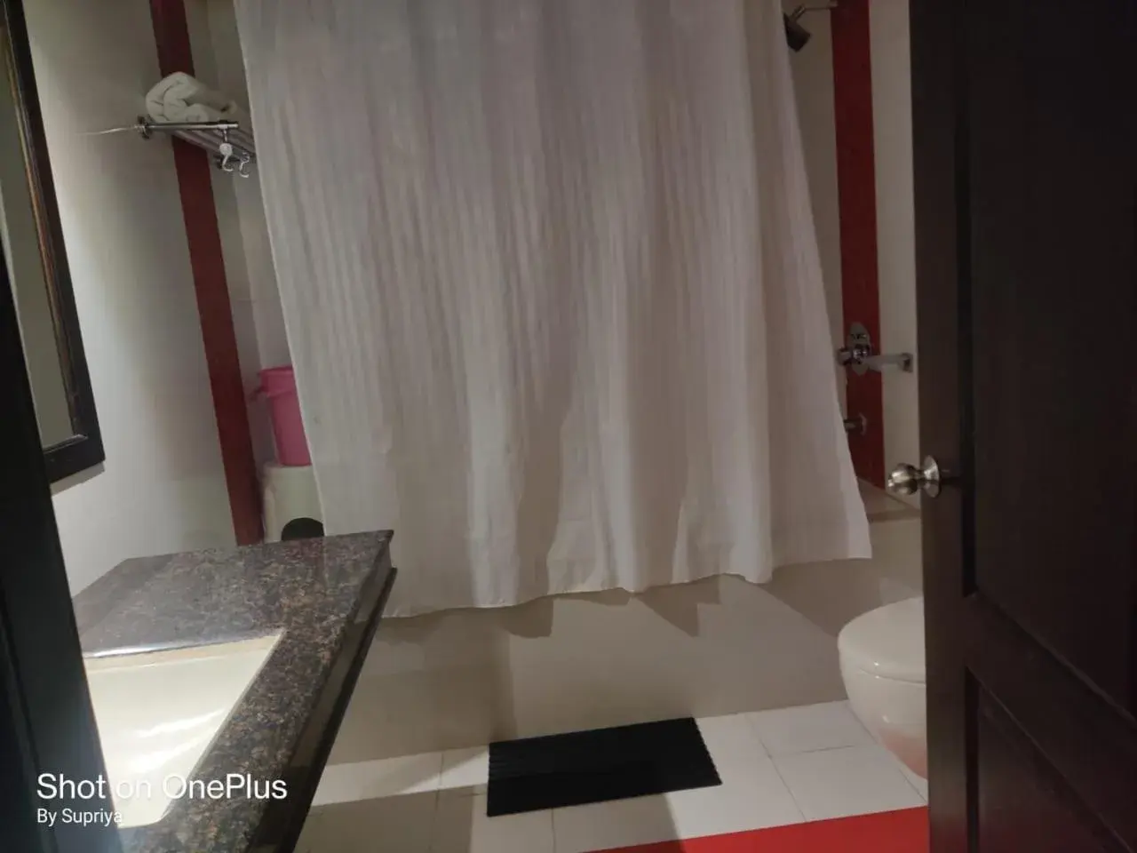 Bathroom in Hotel Pushpak Bathroom in Hotel Pushpak