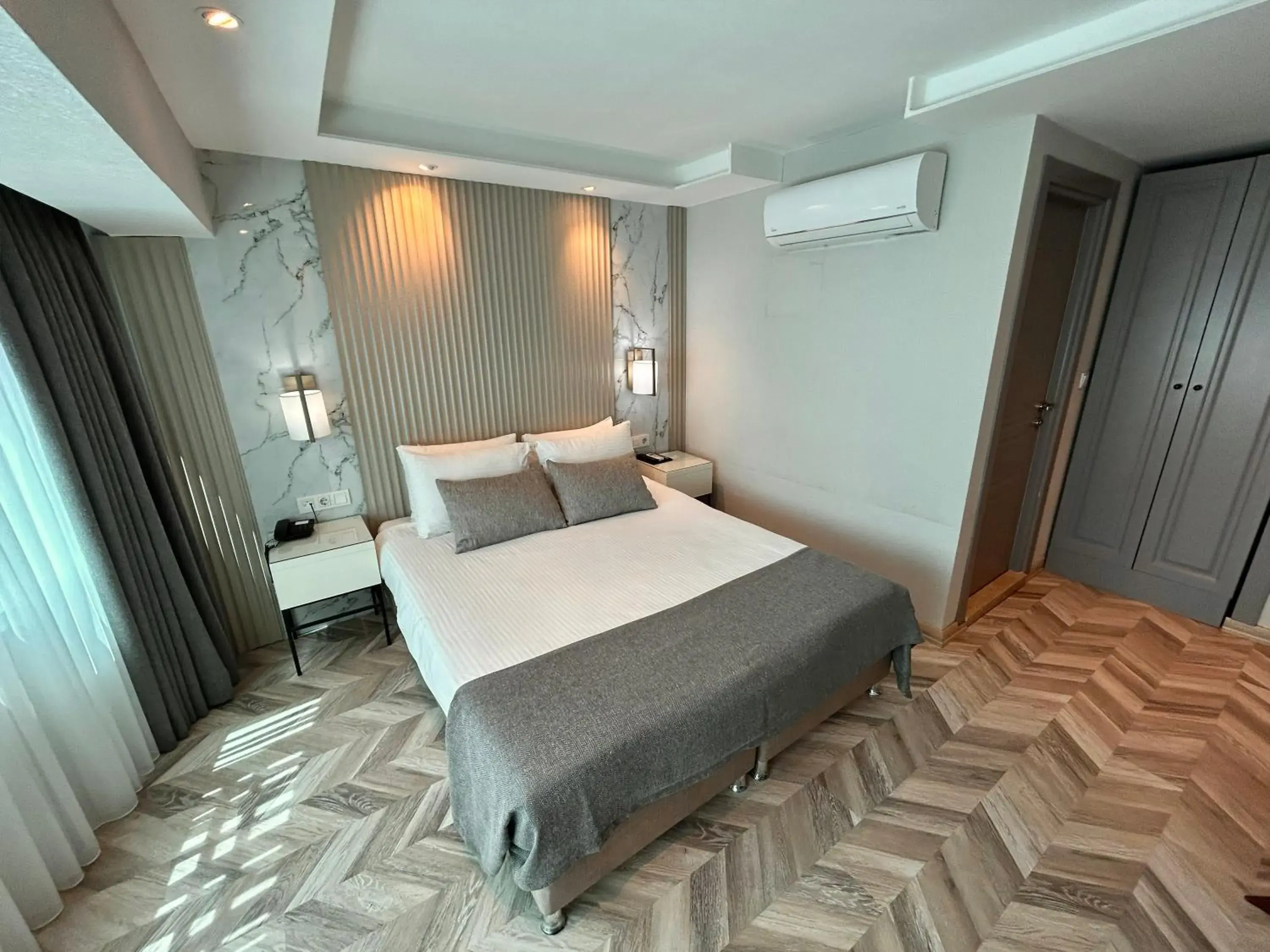 Standard Double Room in The Roomy Hotel Nişantaşı Standard Double Room in The Roomy Hotel Nişantaşı