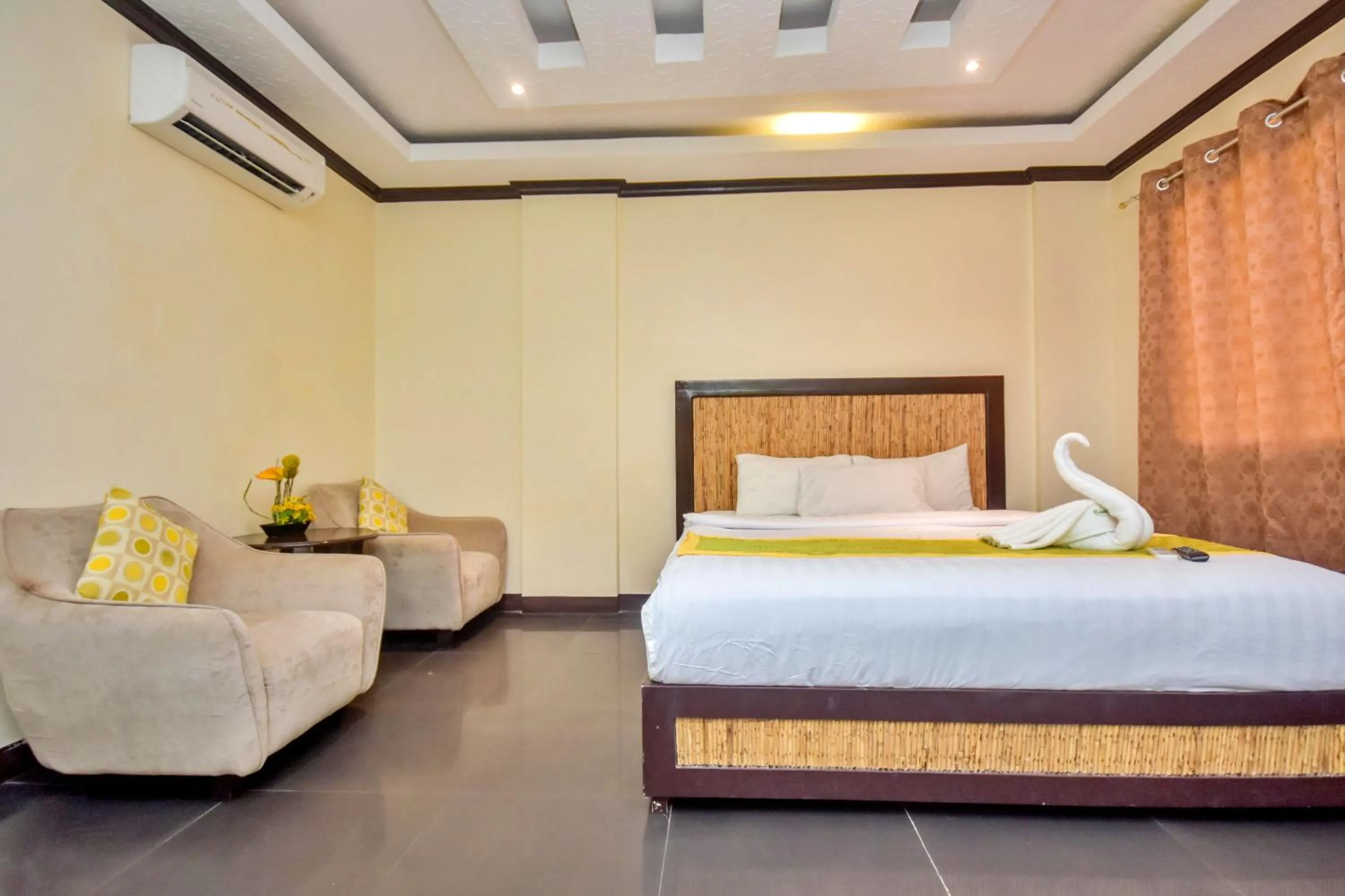 Bed in Bamboo Beach Resort & Restaurant