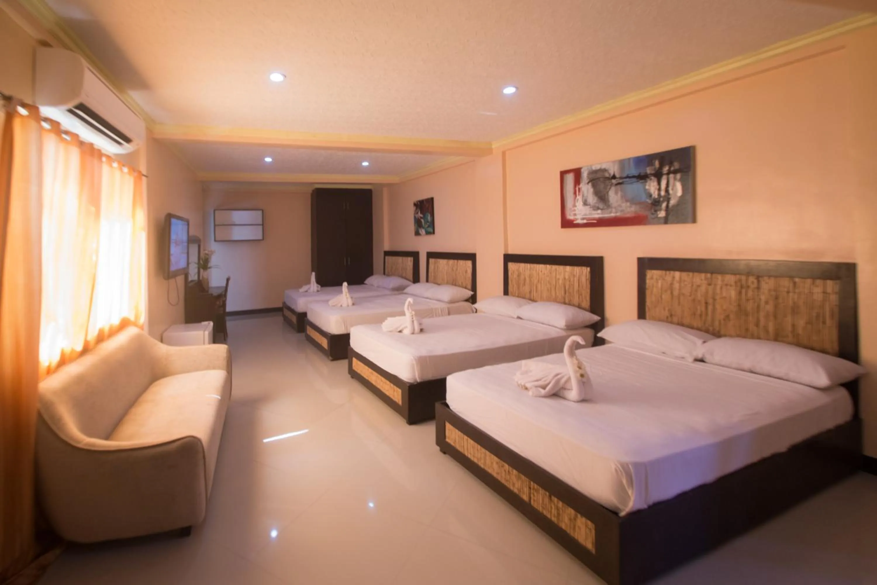 Bedroom, Bed in Bamboo Beach Resort & Restaurant