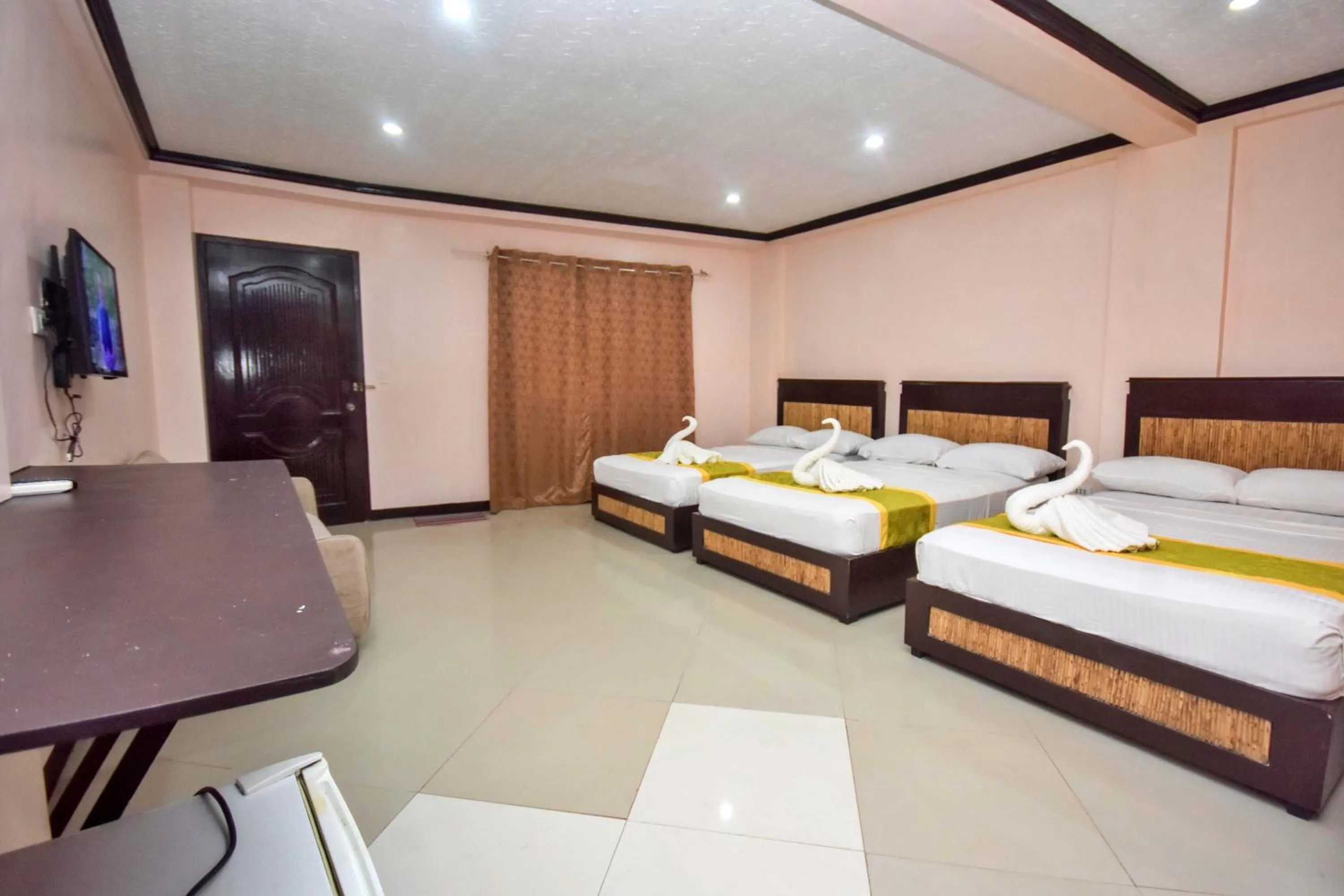 Bedroom, Bed in Bamboo Beach Resort & Restaurant