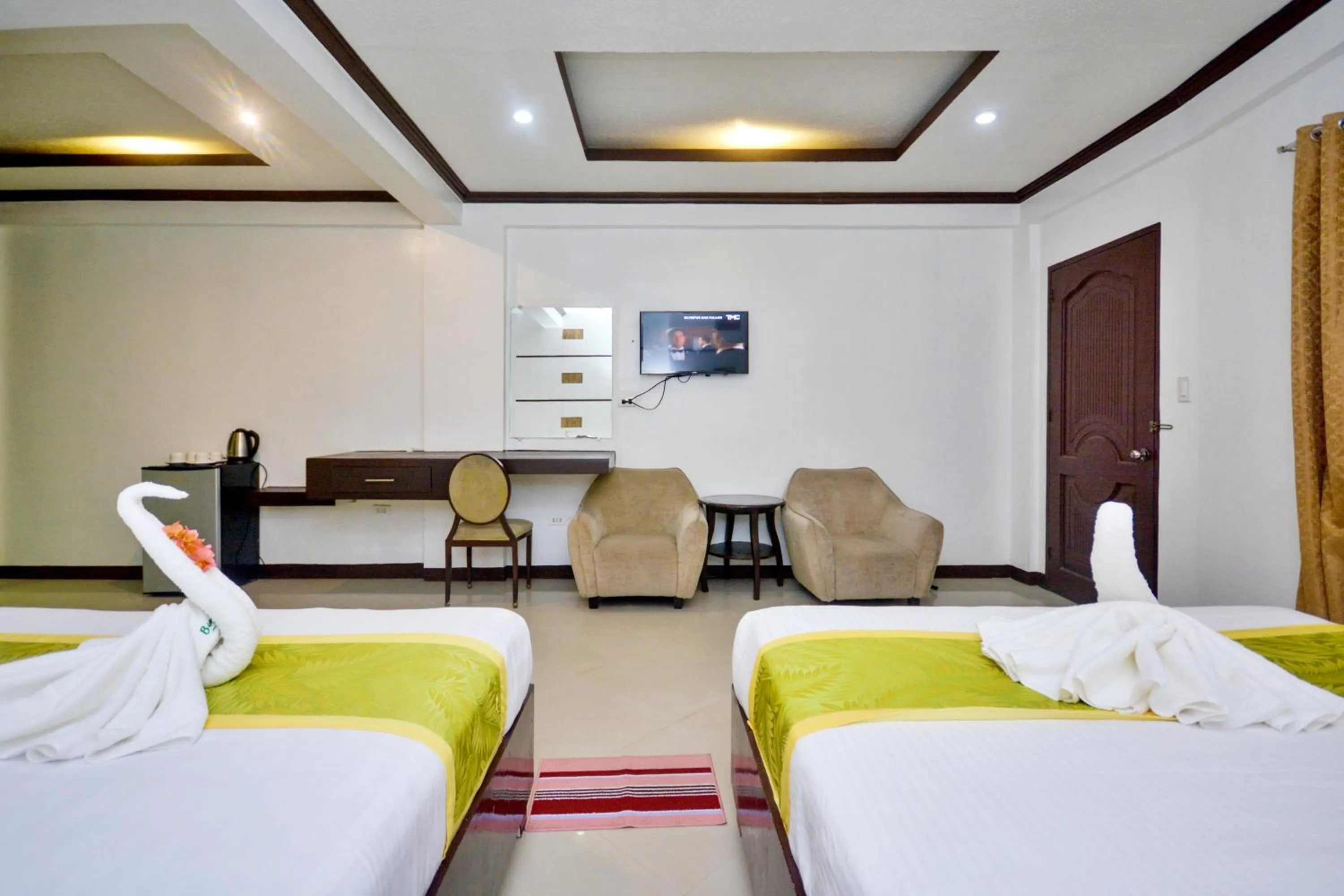 Bed in Bamboo Beach Resort & Restaurant