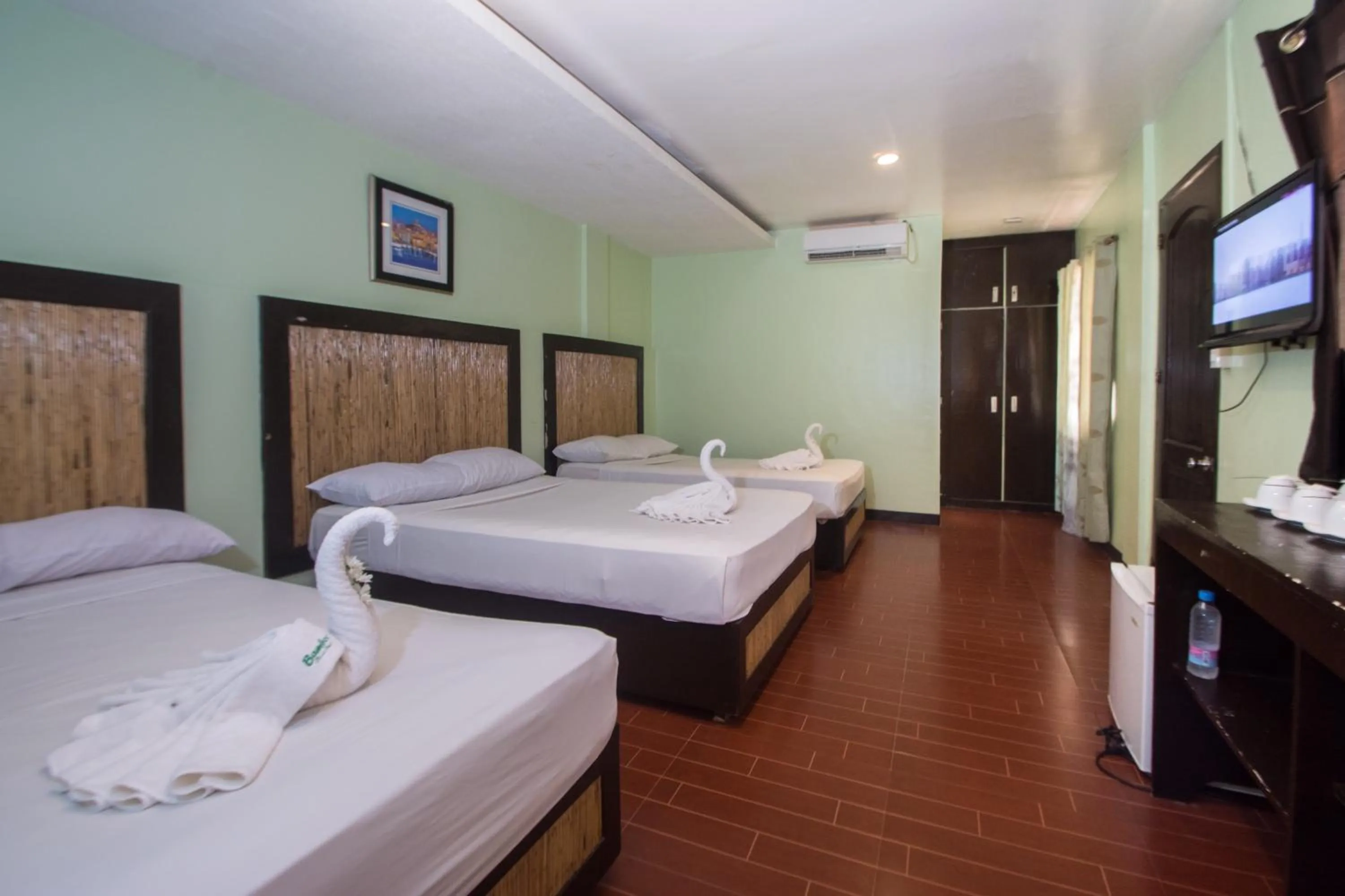 Bedroom, Bed in Bamboo Beach Resort & Restaurant
