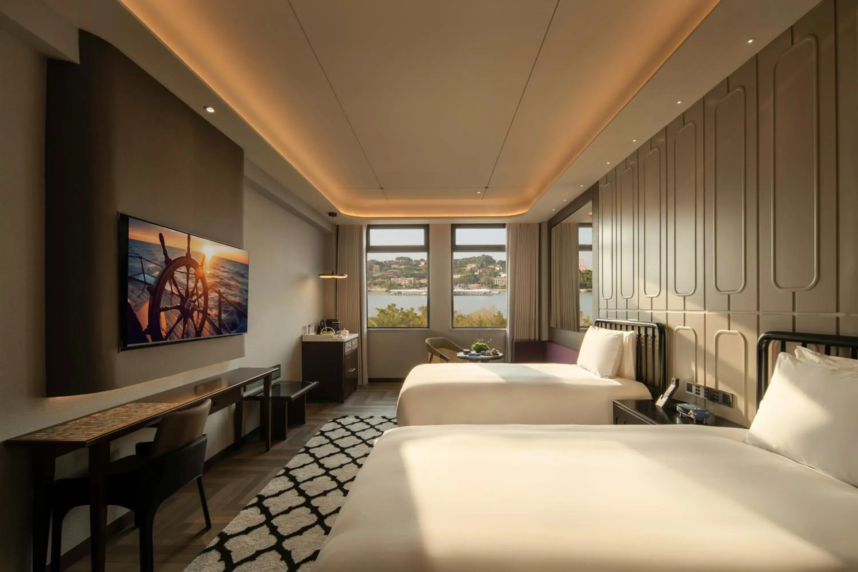Double or Twin Room with Sea View in Xiamen Lujiang Harbourview Hotel Double or Twin Room with Sea View in Xiamen Lujiang Harbourview Hotel