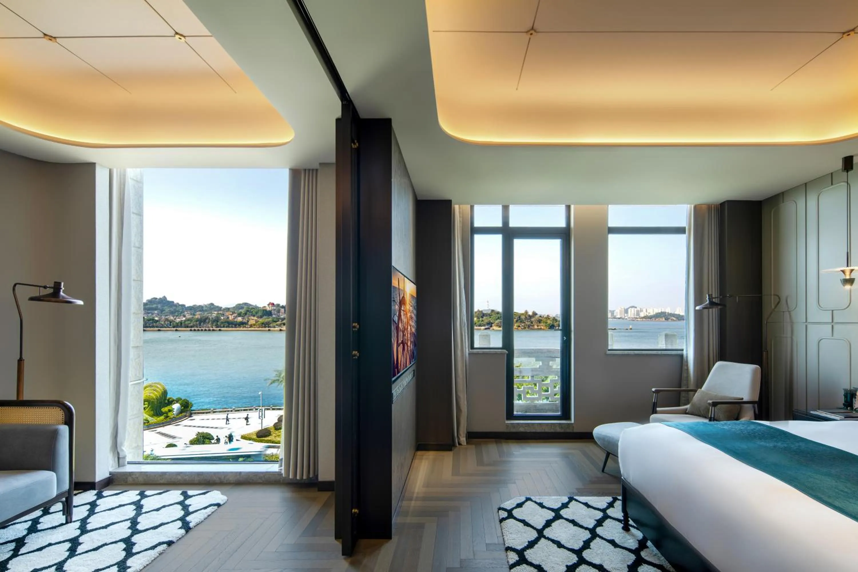 Bed in Xiamen Lujiang Harbourview Hotel