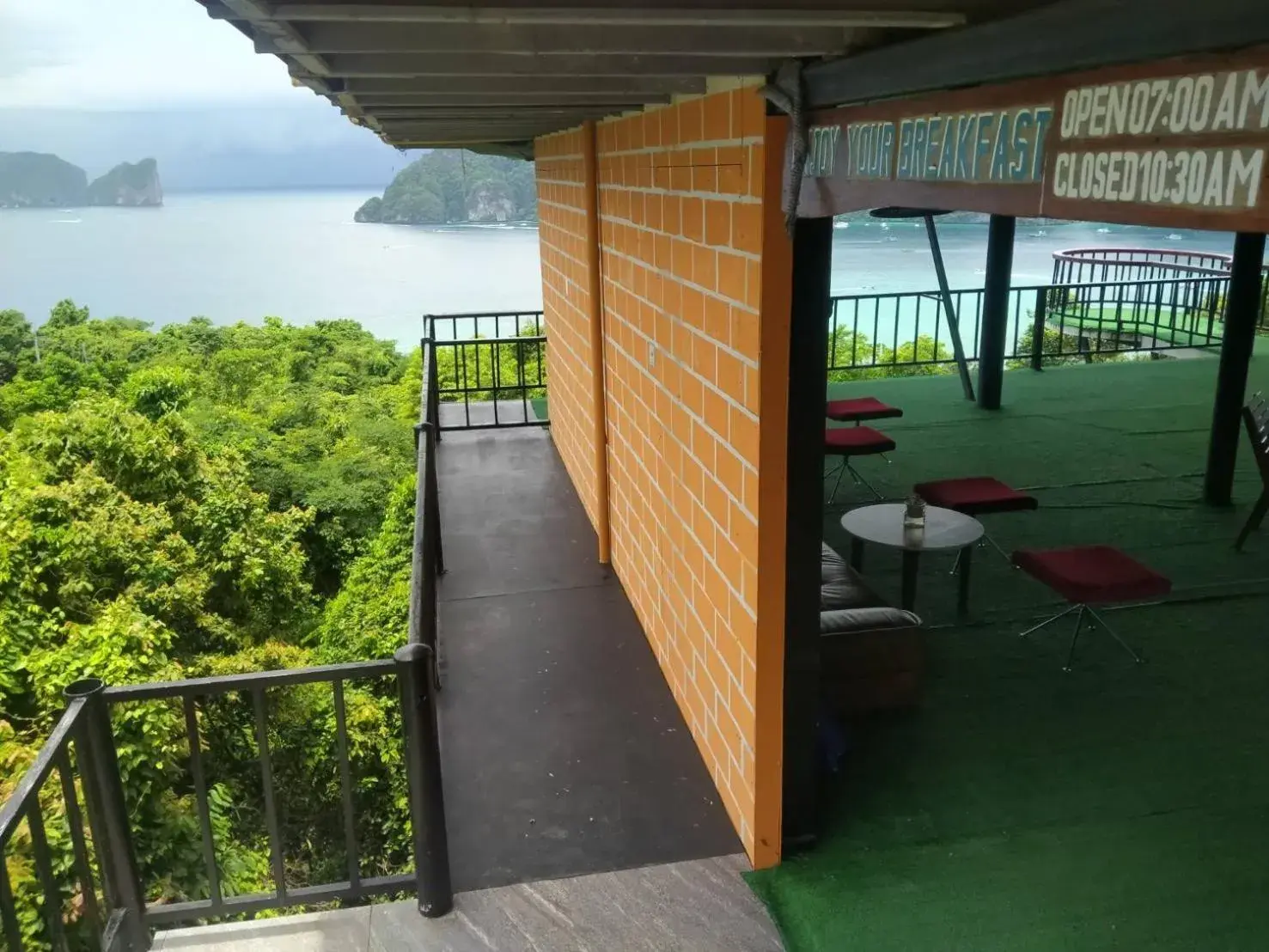 Restaurant/places to eat in Phi Phi Mountain Beach Resort SHA Certified Restaurant/places to eat in Phi Phi Mountain Beach Resort SHA Certified