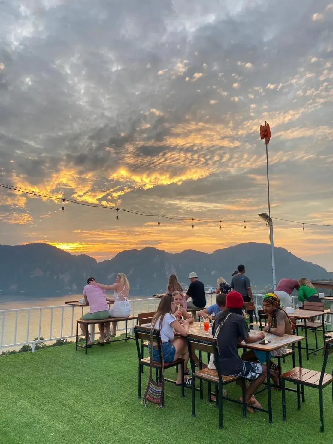 Restaurant/places to eat in Phi Phi Mountain Beach Resort SHA Certified Restaurant/places to eat in Phi Phi Mountain Beach Resort SHA Certified