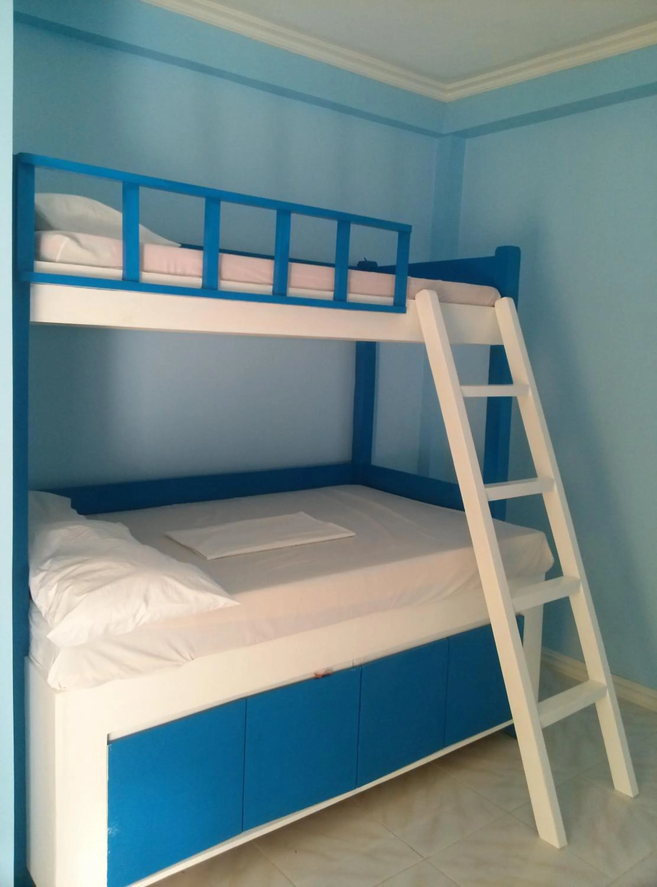 Bed in Bambooze Hauz