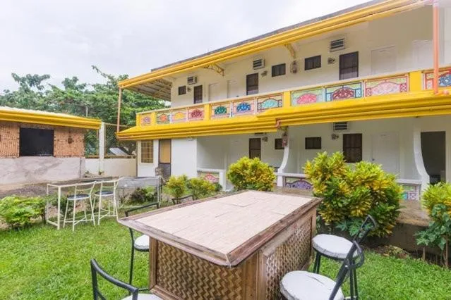 Facade/entrance in Bambooze Hauz