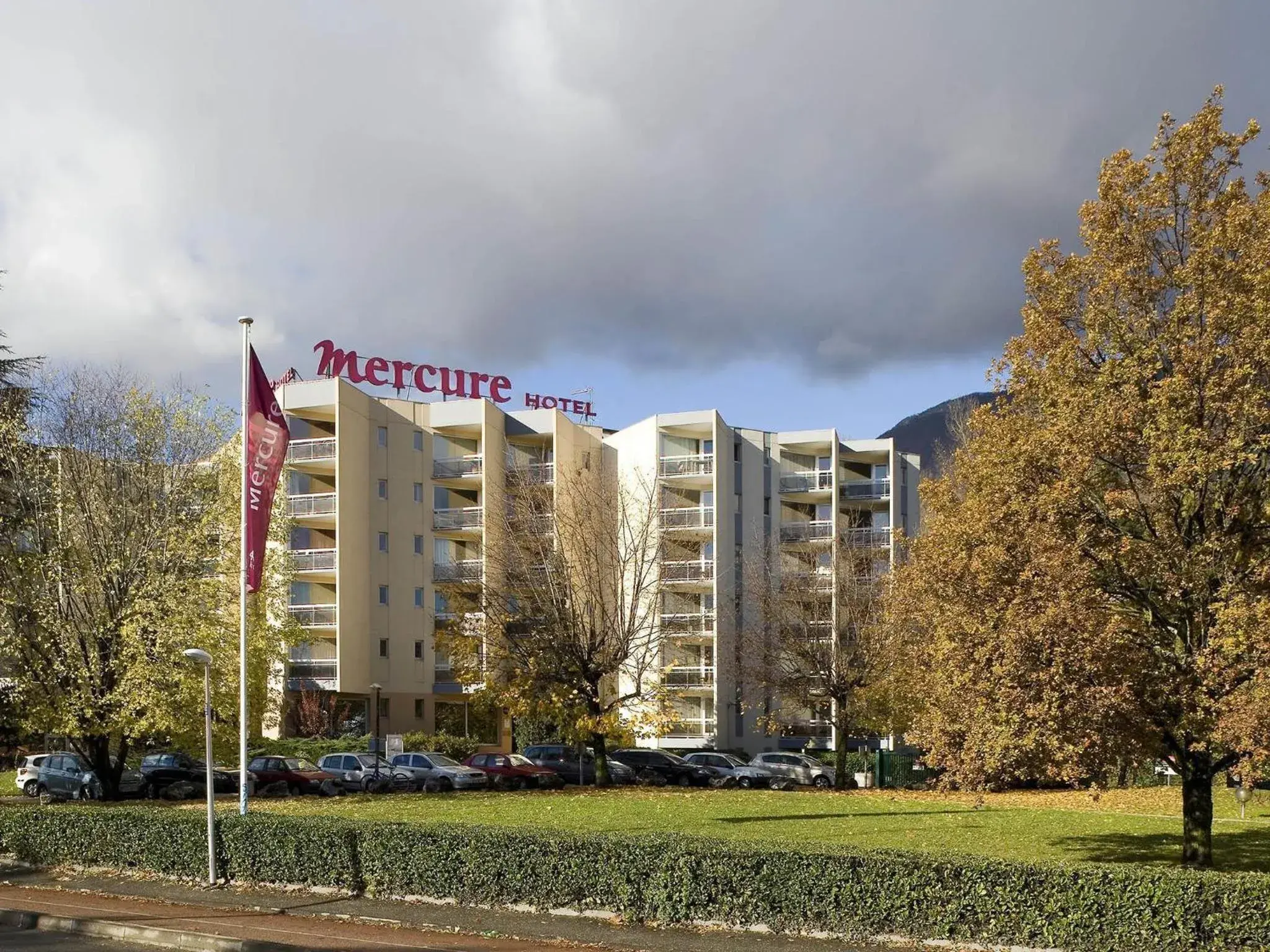 Property building in Mercure Grenoble Meylan Property building in Mercure Grenoble Meylan