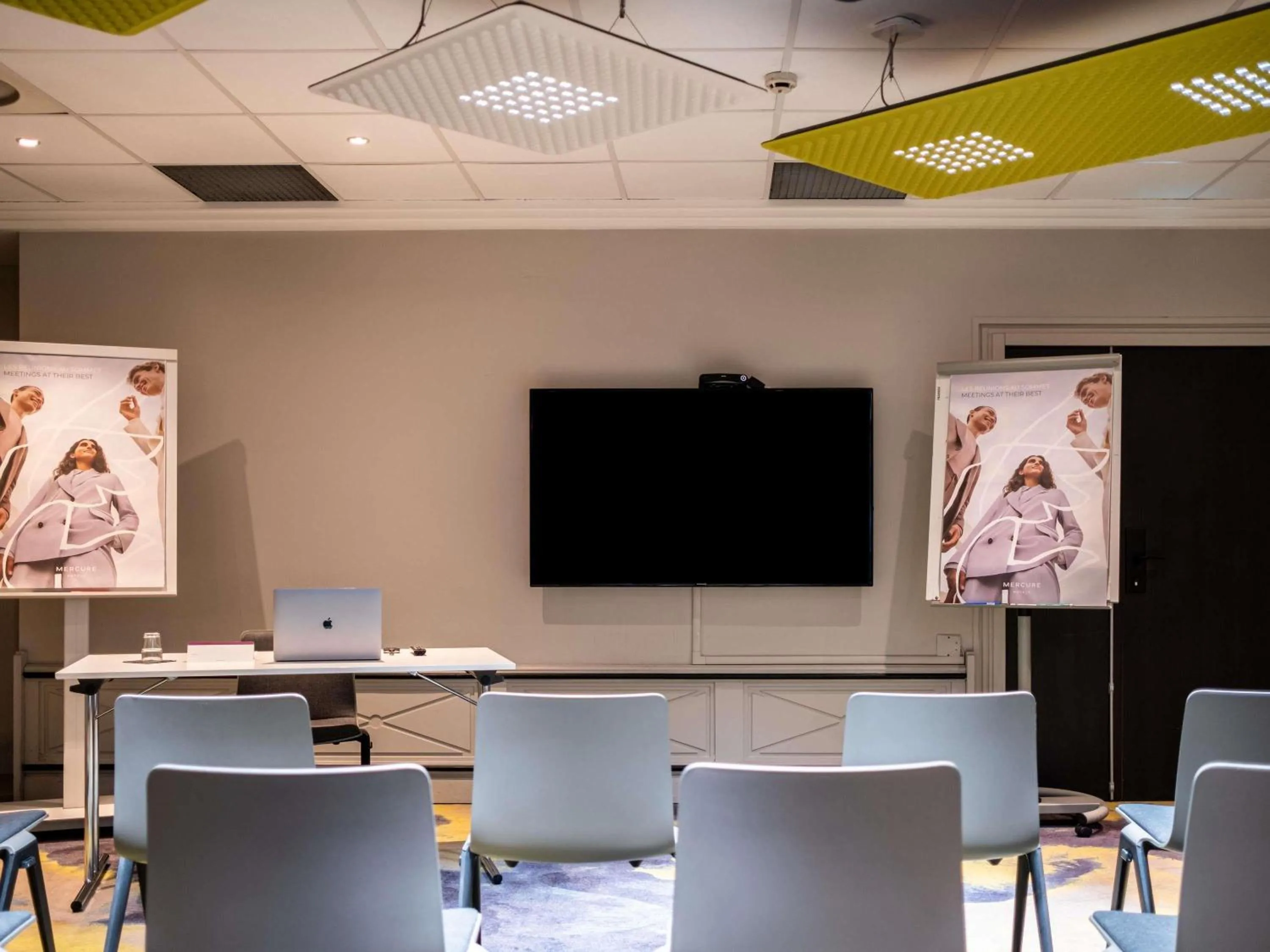 Meeting/conference room in Mercure Grenoble Meylan