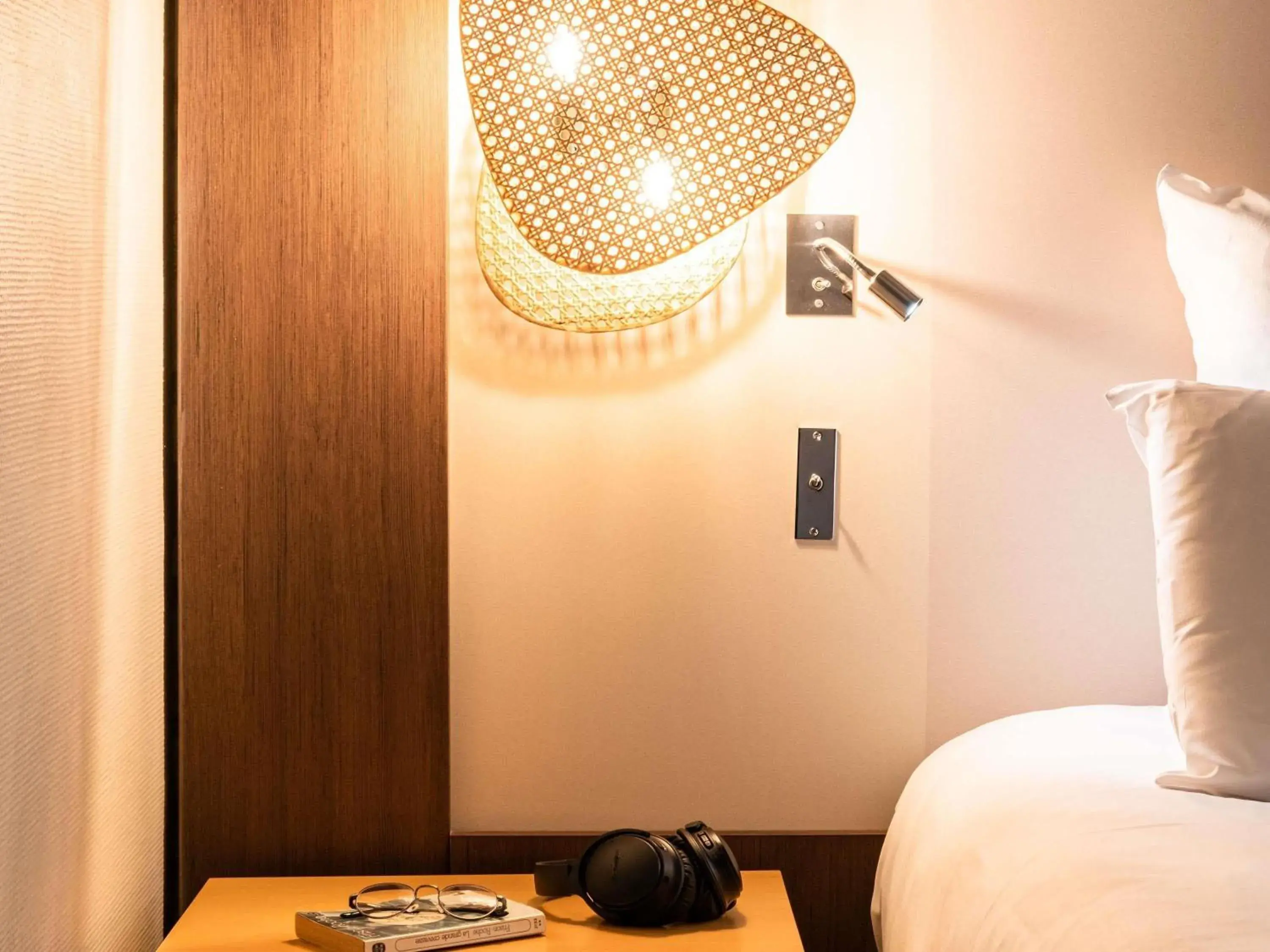 Bedroom, Bed in Mercure Grenoble Meylan Bedroom, Bed in Mercure Grenoble Meylan