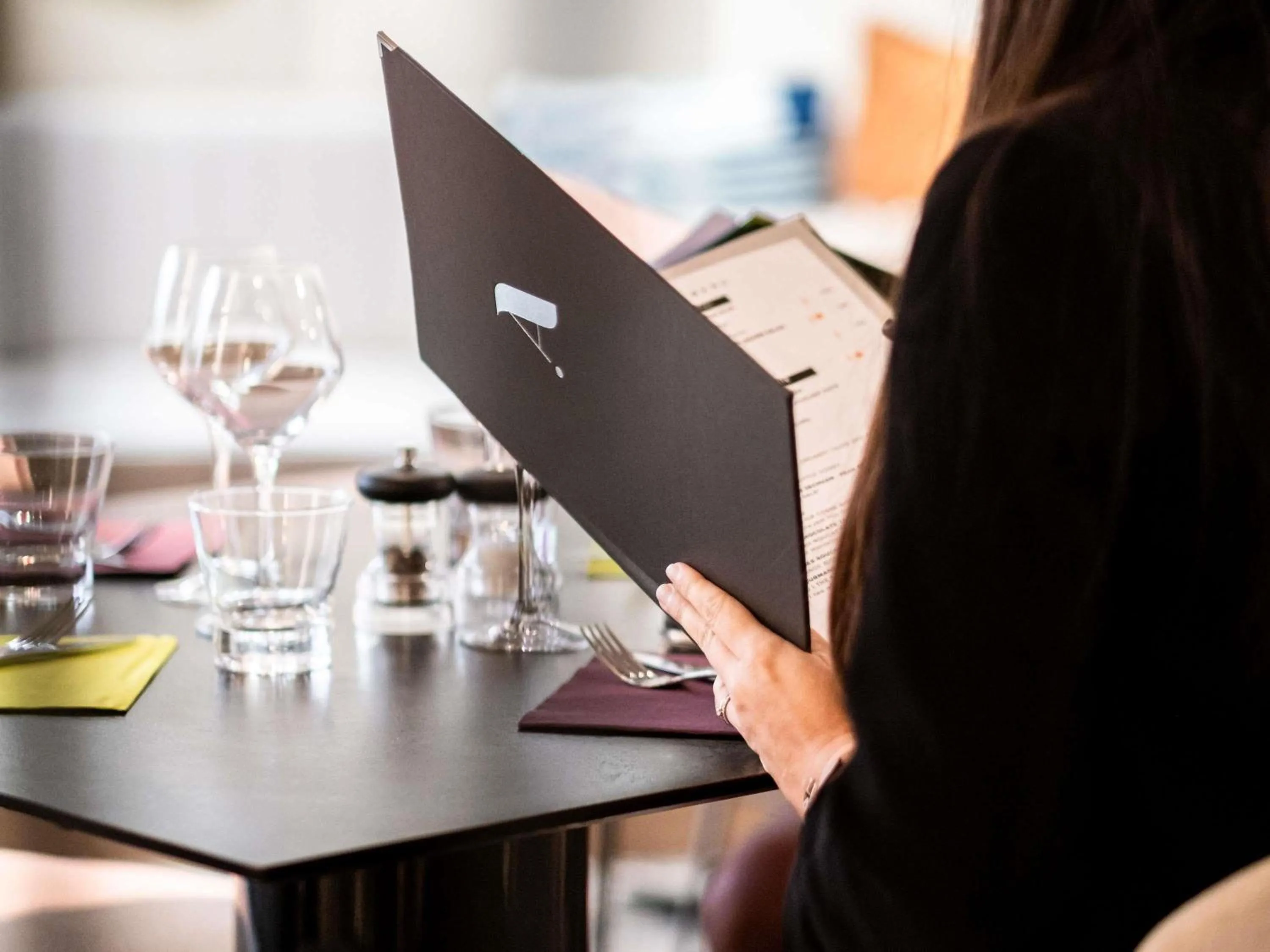 Restaurant/places to eat in Mercure Grenoble Meylan