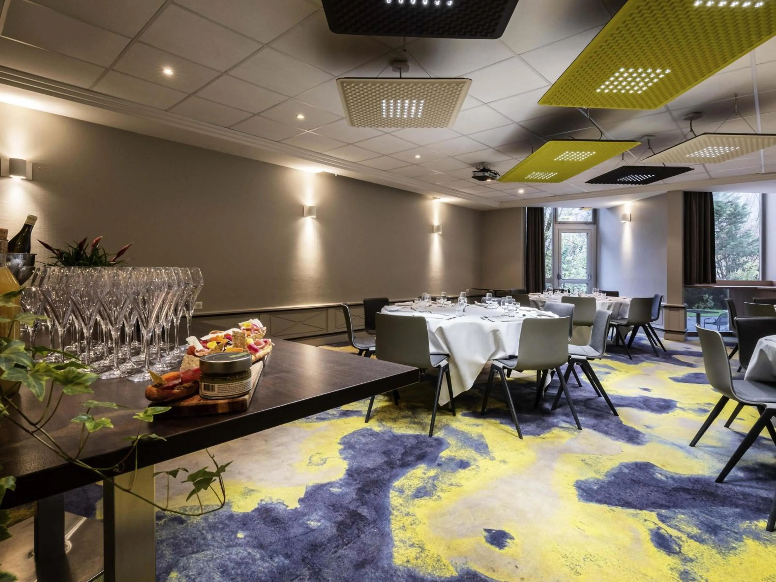 Meeting/conference room in Mercure Grenoble Meylan