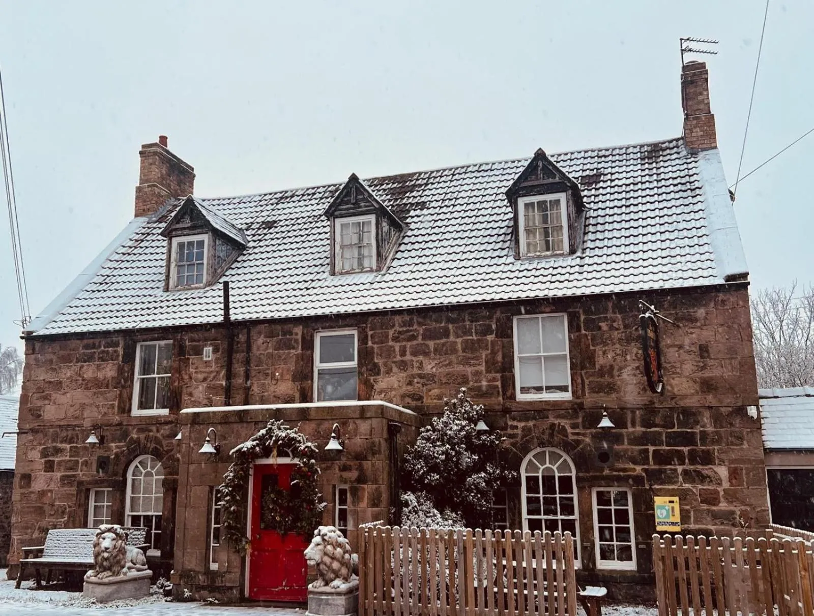 Property building in Red Lion Inn