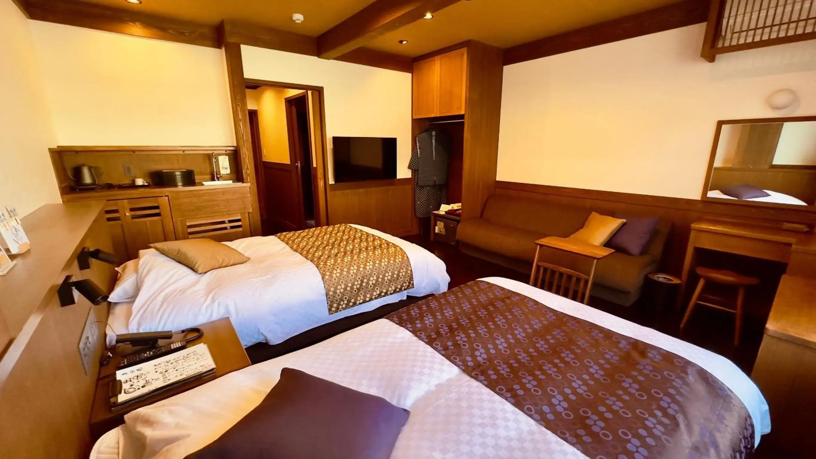 Bed in Ryokan Wakaba Bed in Ryokan Wakaba