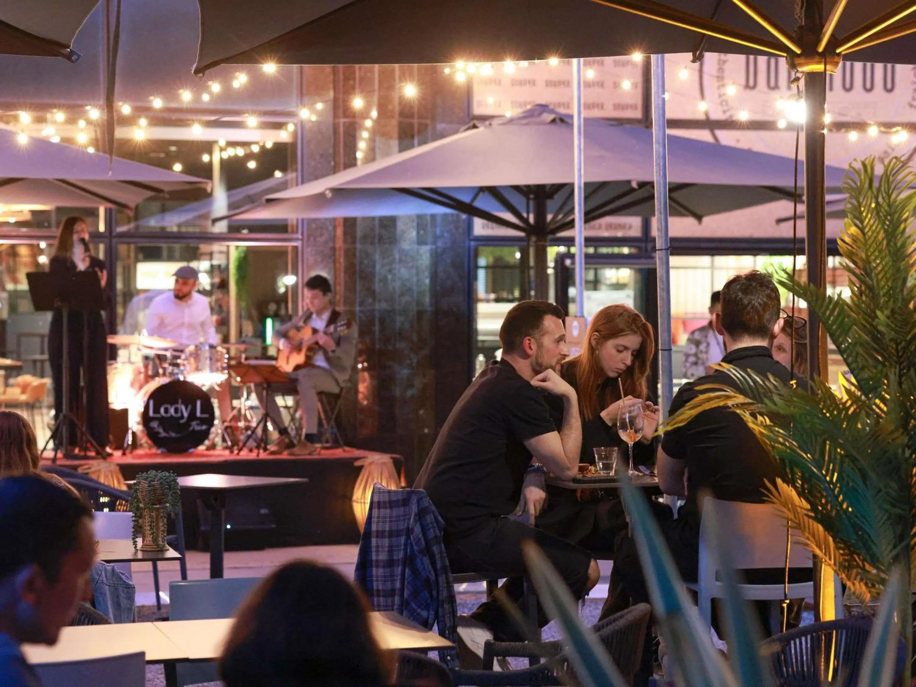 Property building in Hotel Mercure Toulouse Centre Compans