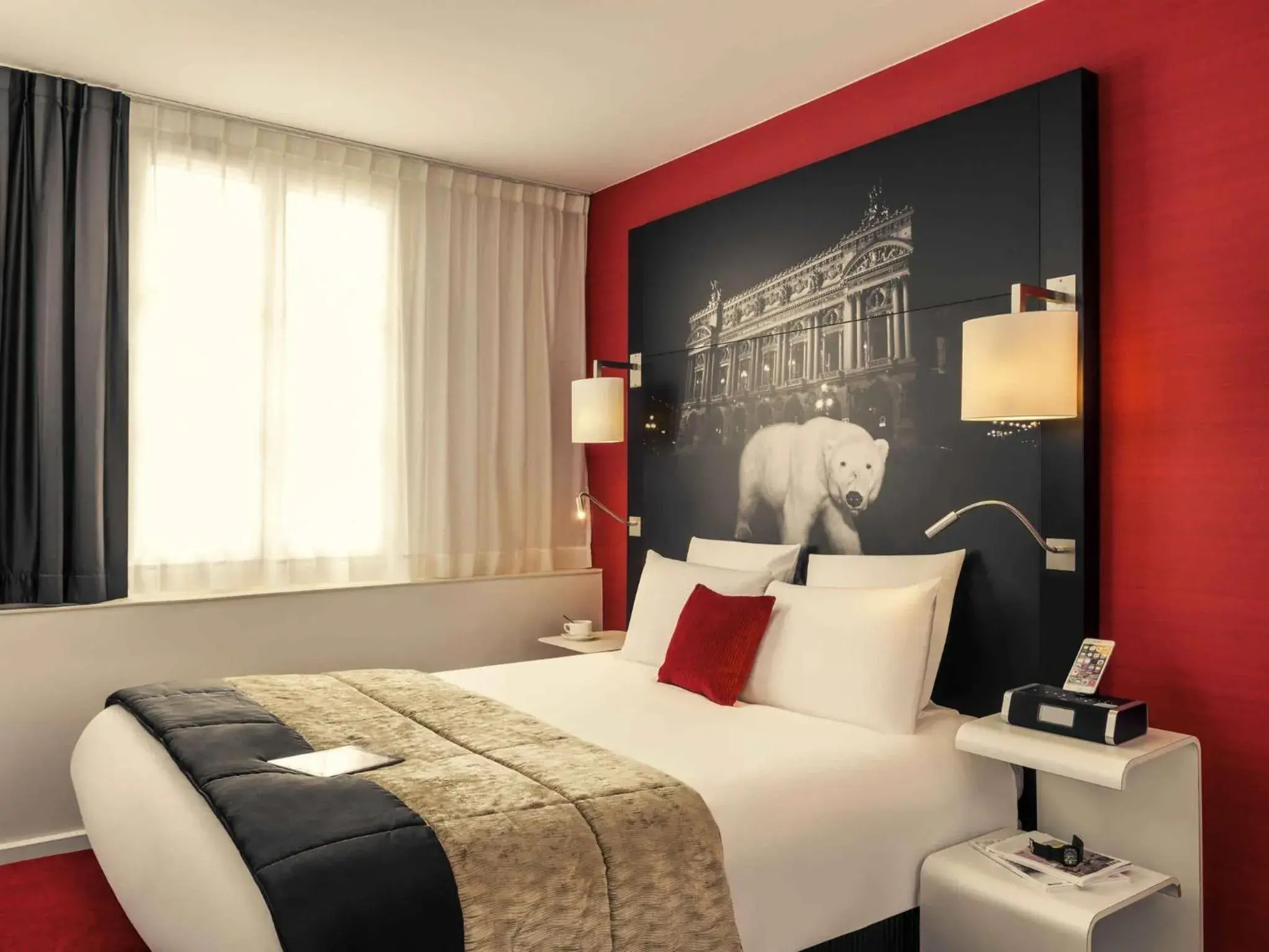 Bedroom, Bed in Mercure Paris Opera Louvre Bedroom, Bed in Mercure Paris Opera Louvre