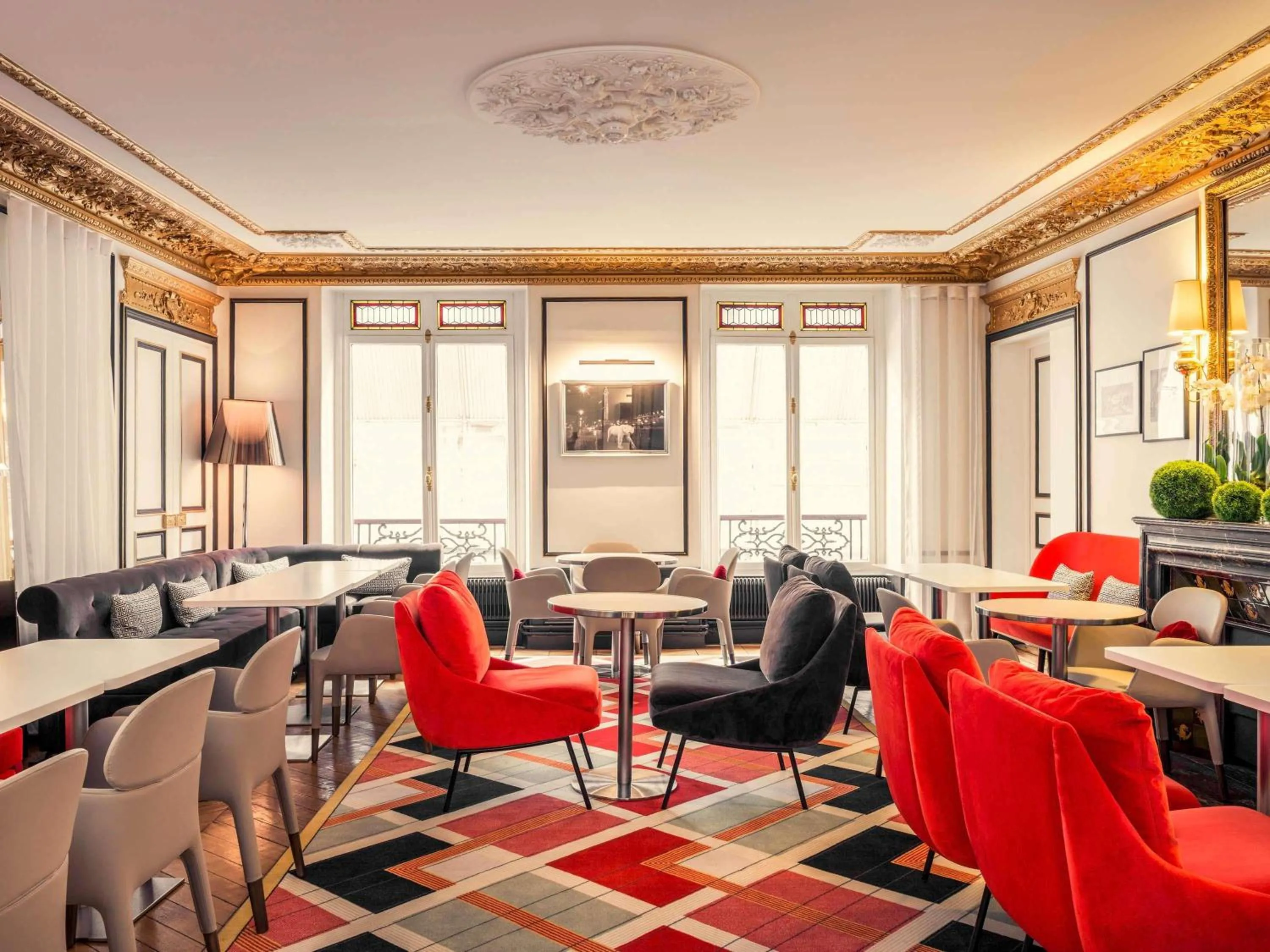 Breakfast in Mercure Paris Opera Louvre