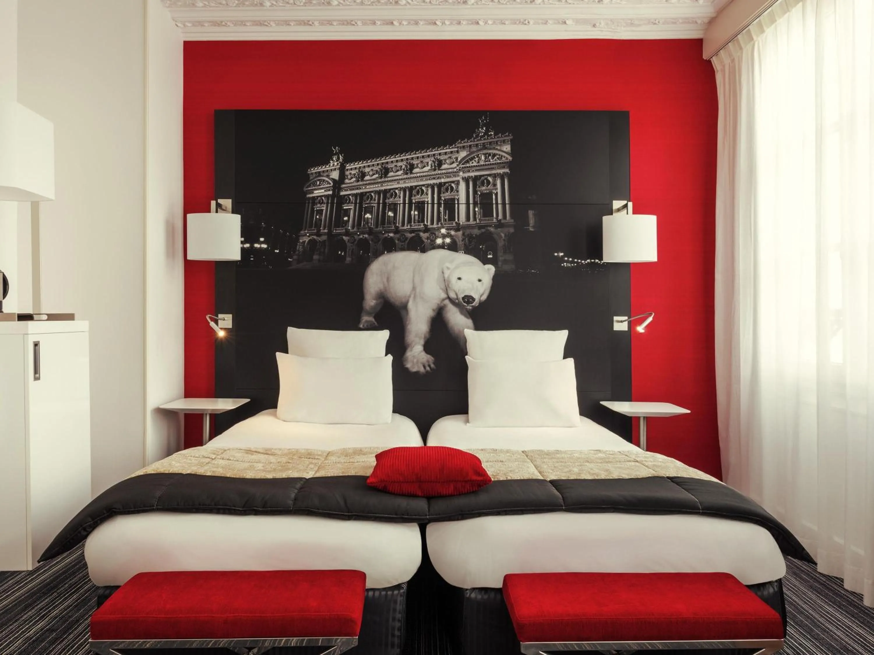 Bedroom, Bed in Mercure Paris Opera Louvre