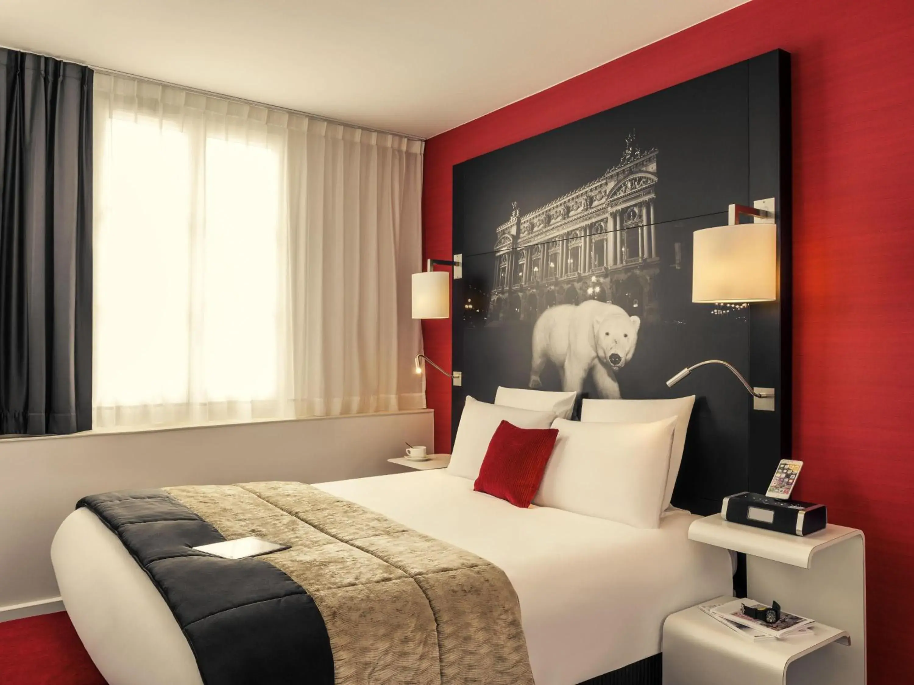 Bedroom, Bed in Mercure Paris Opera Louvre Bedroom, Bed in Mercure Paris Opera Louvre