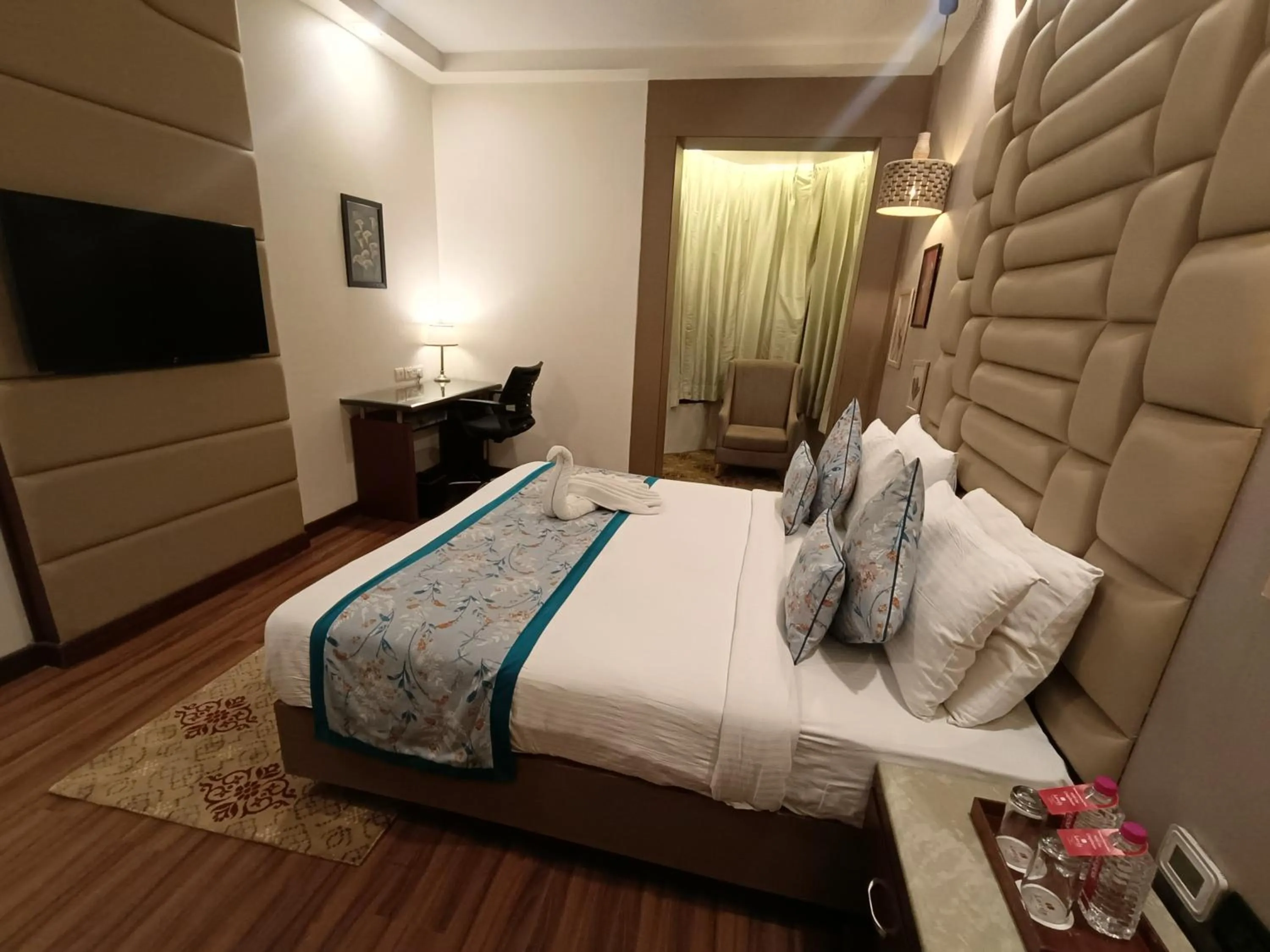 Bed in Lords Plaza Jaipur