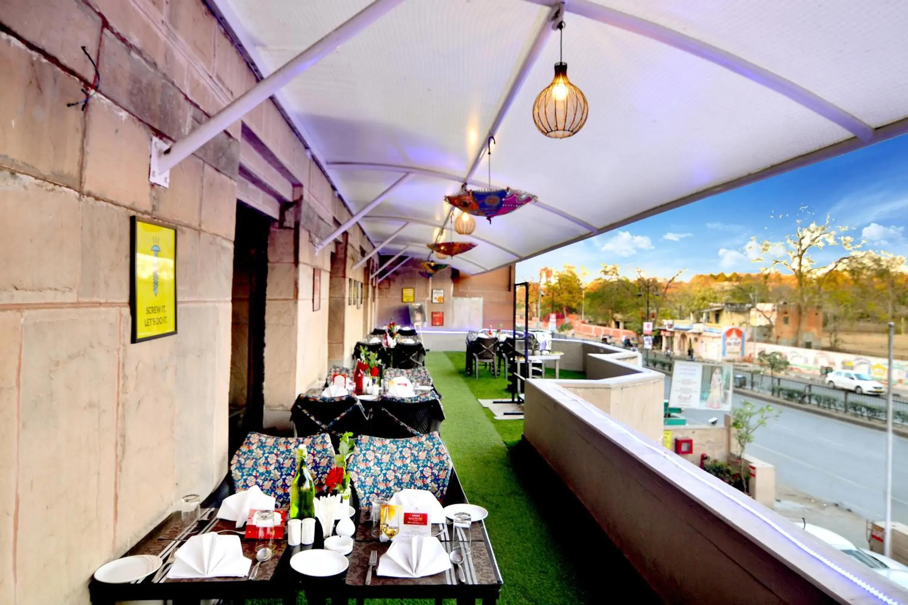 Restaurant/places to eat in Lords Plaza Jaipur Restaurant/places to eat in Lords Plaza Jaipur