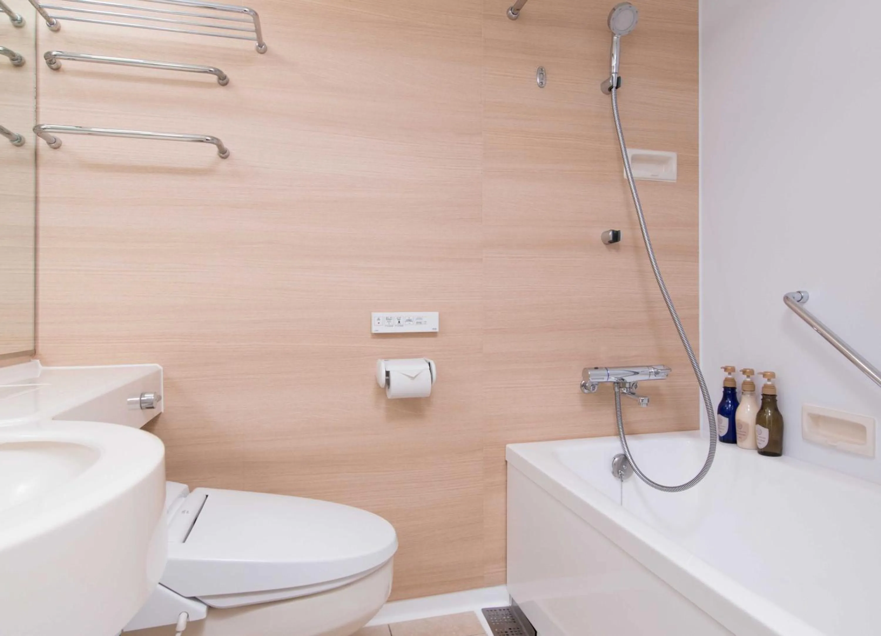 Bathroom in Hotel Mystays Premier Hamamatsucho