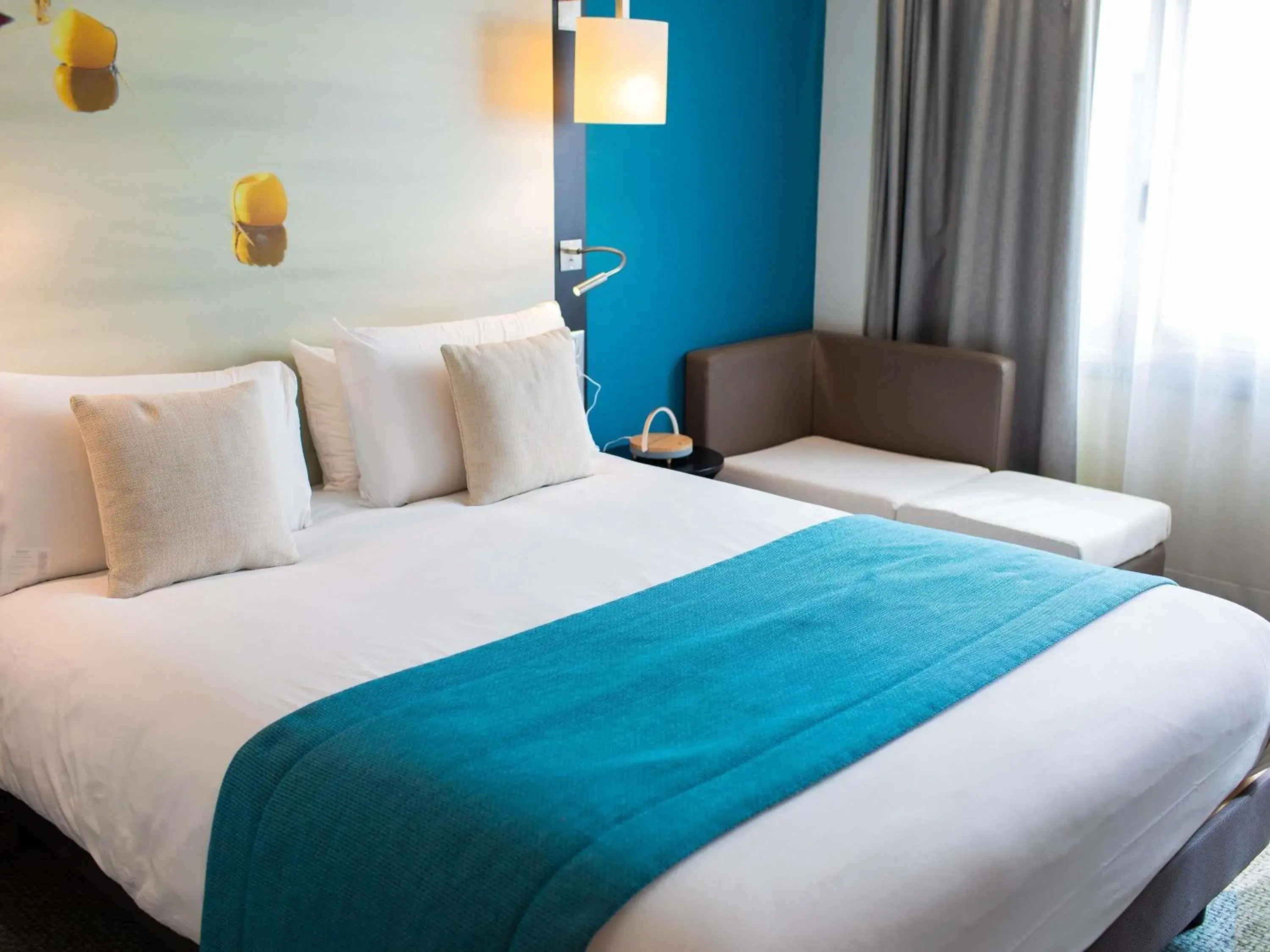 Bedroom, Bed in Mercure Lorient Centre Bedroom, Bed in Mercure Lorient Centre