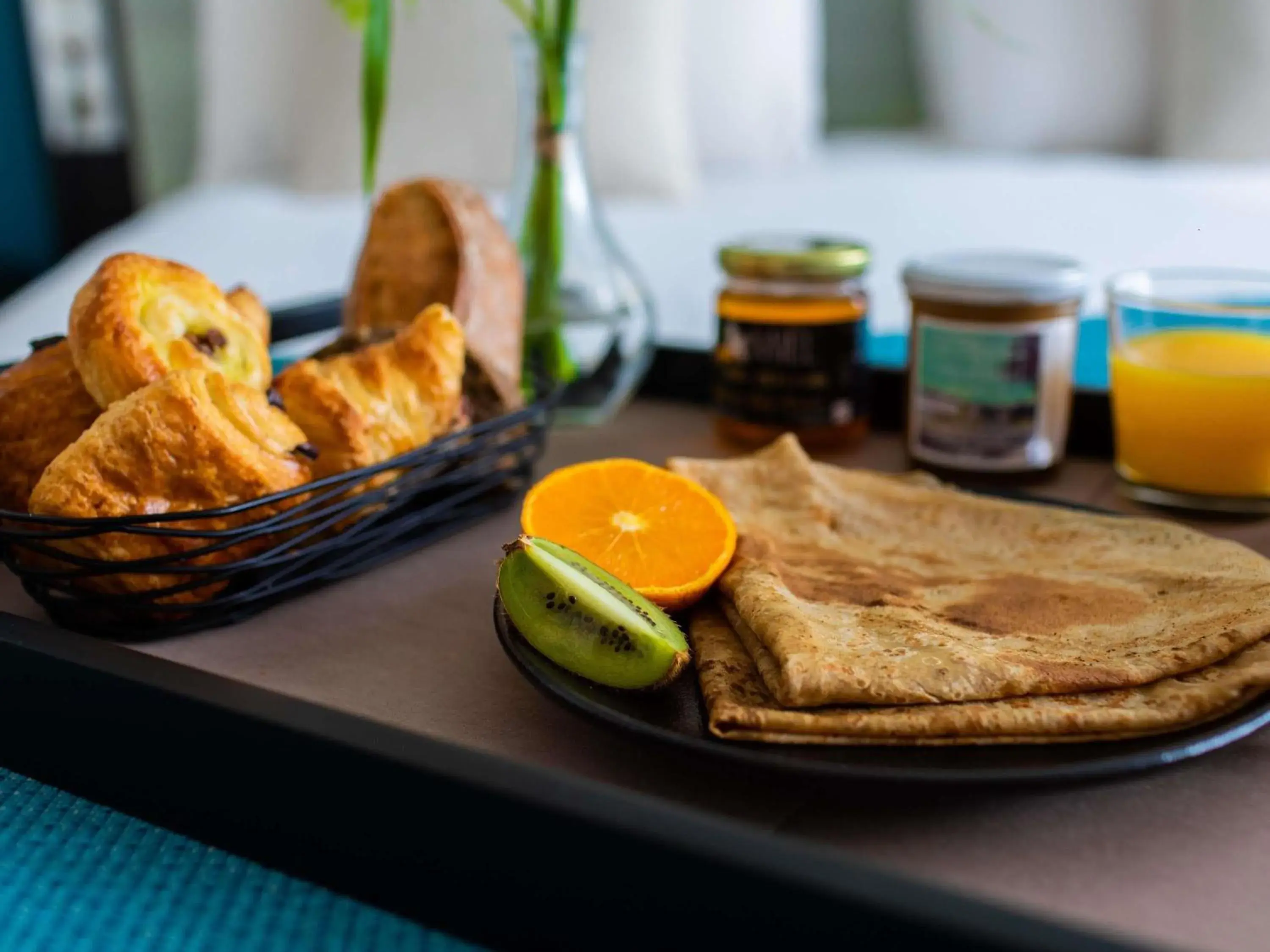 Bedroom in Mercure Lorient Centre Bedroom in Mercure Lorient Centre