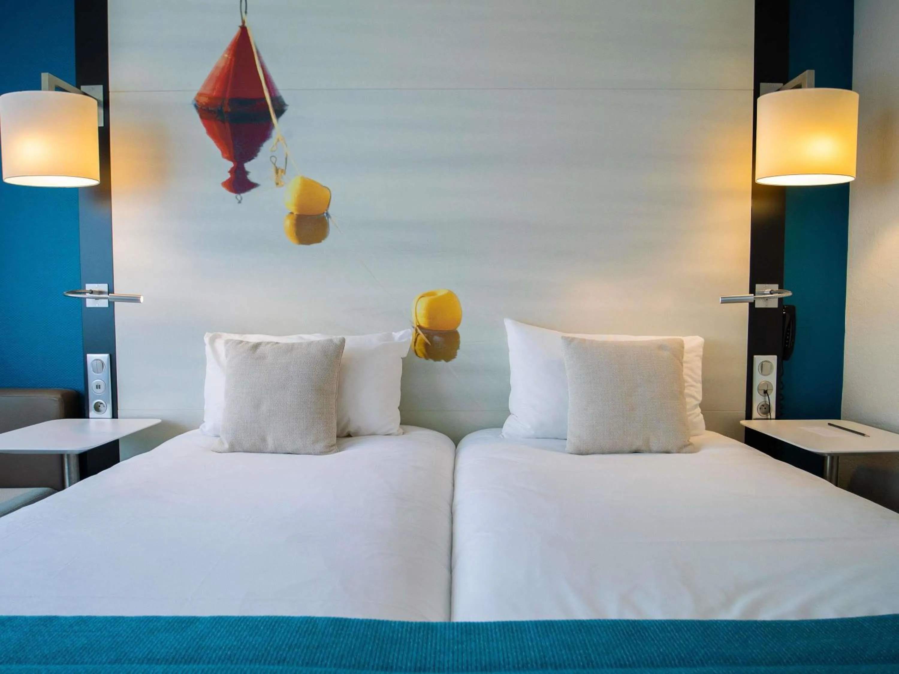 Bedroom, Bed in Mercure Lorient Centre