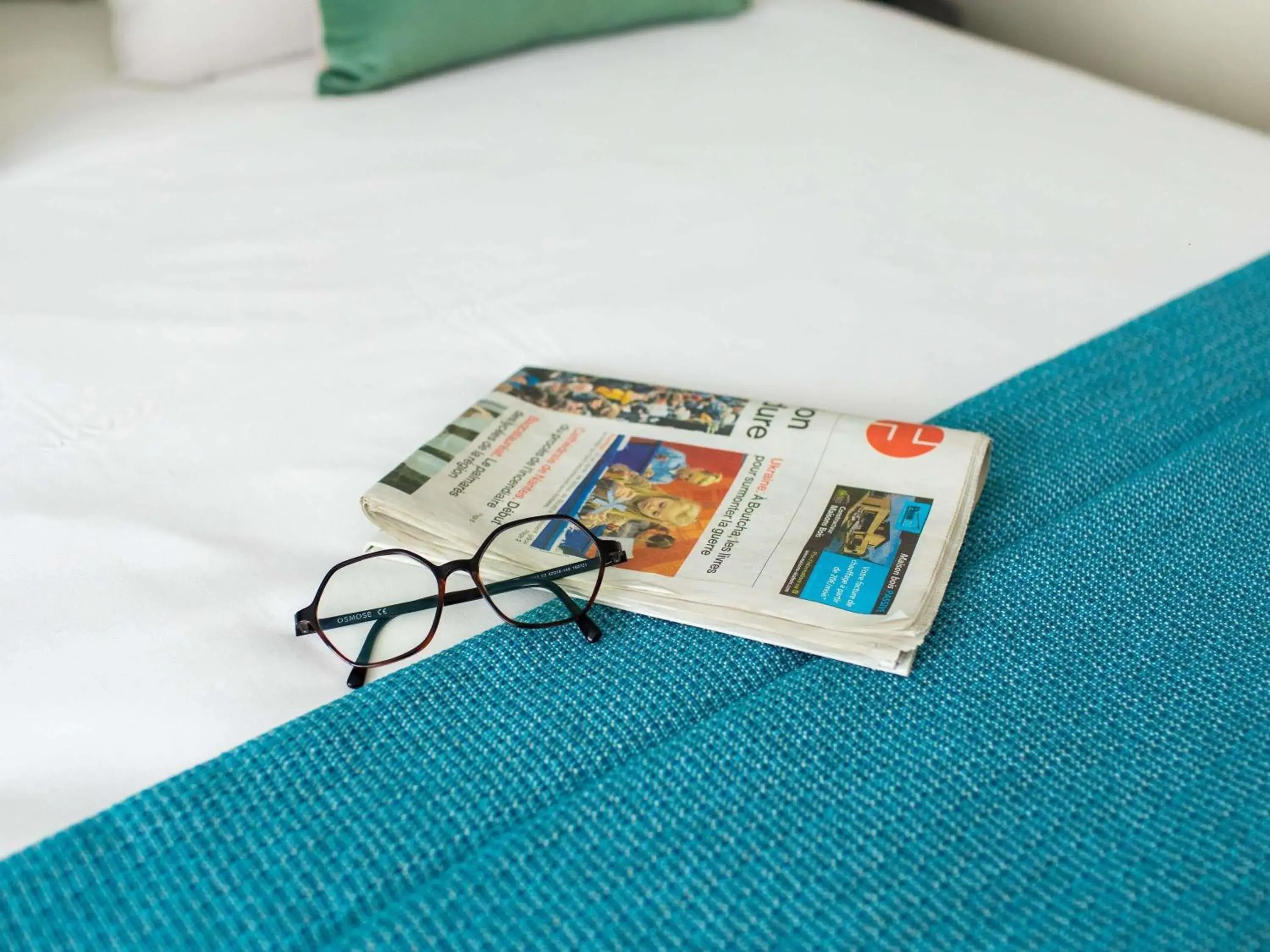 Bedroom, Bed in Mercure Lorient Centre Bedroom, Bed in Mercure Lorient Centre