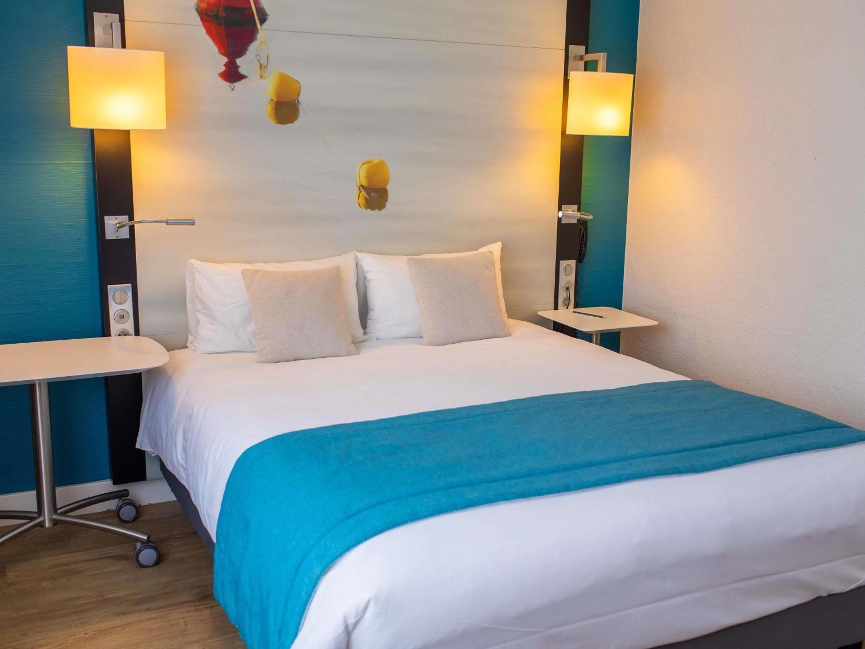 Bedroom, Bed in Mercure Lorient Centre