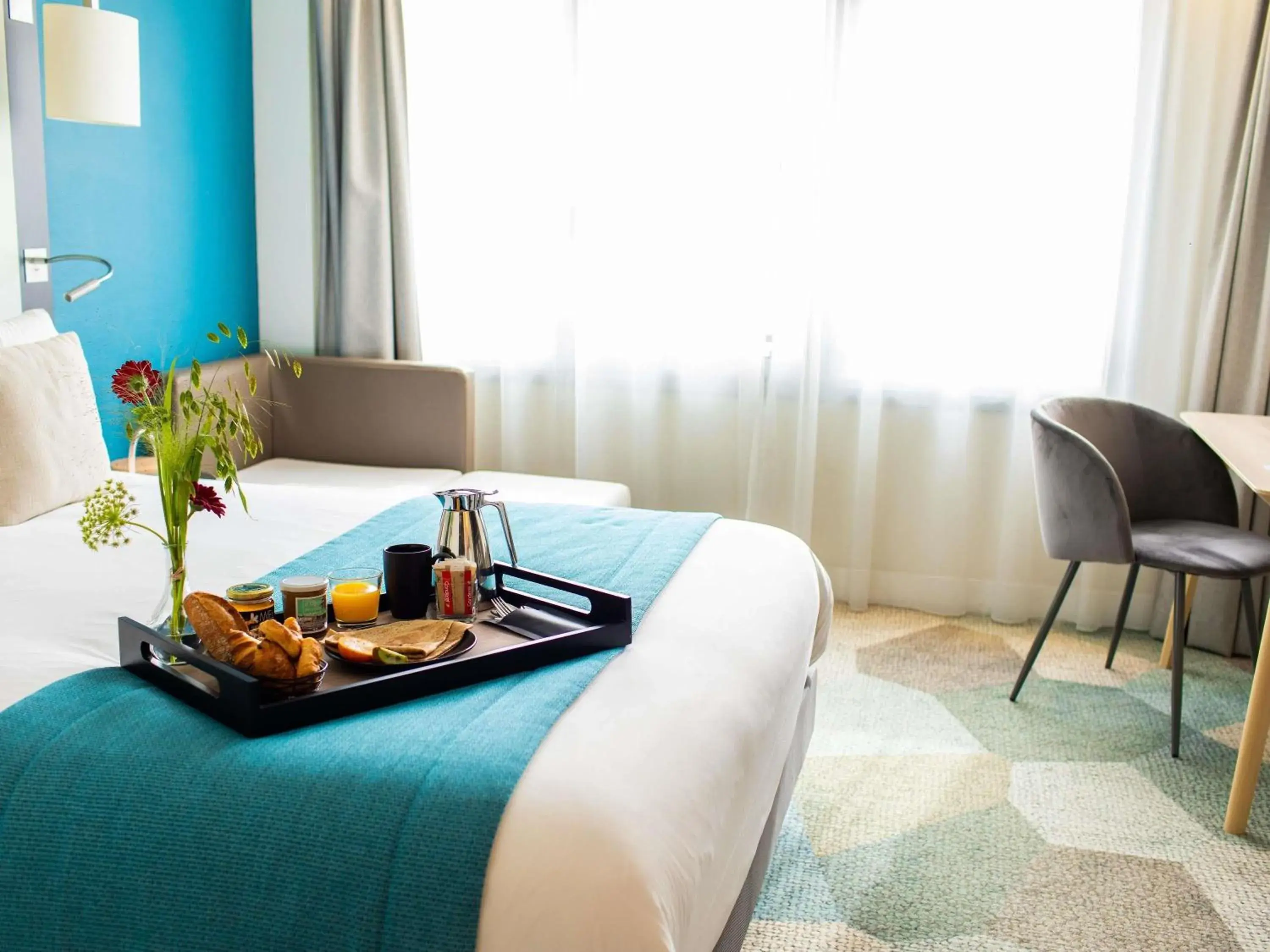 Bedroom in Mercure Lorient Centre Bedroom in Mercure Lorient Centre