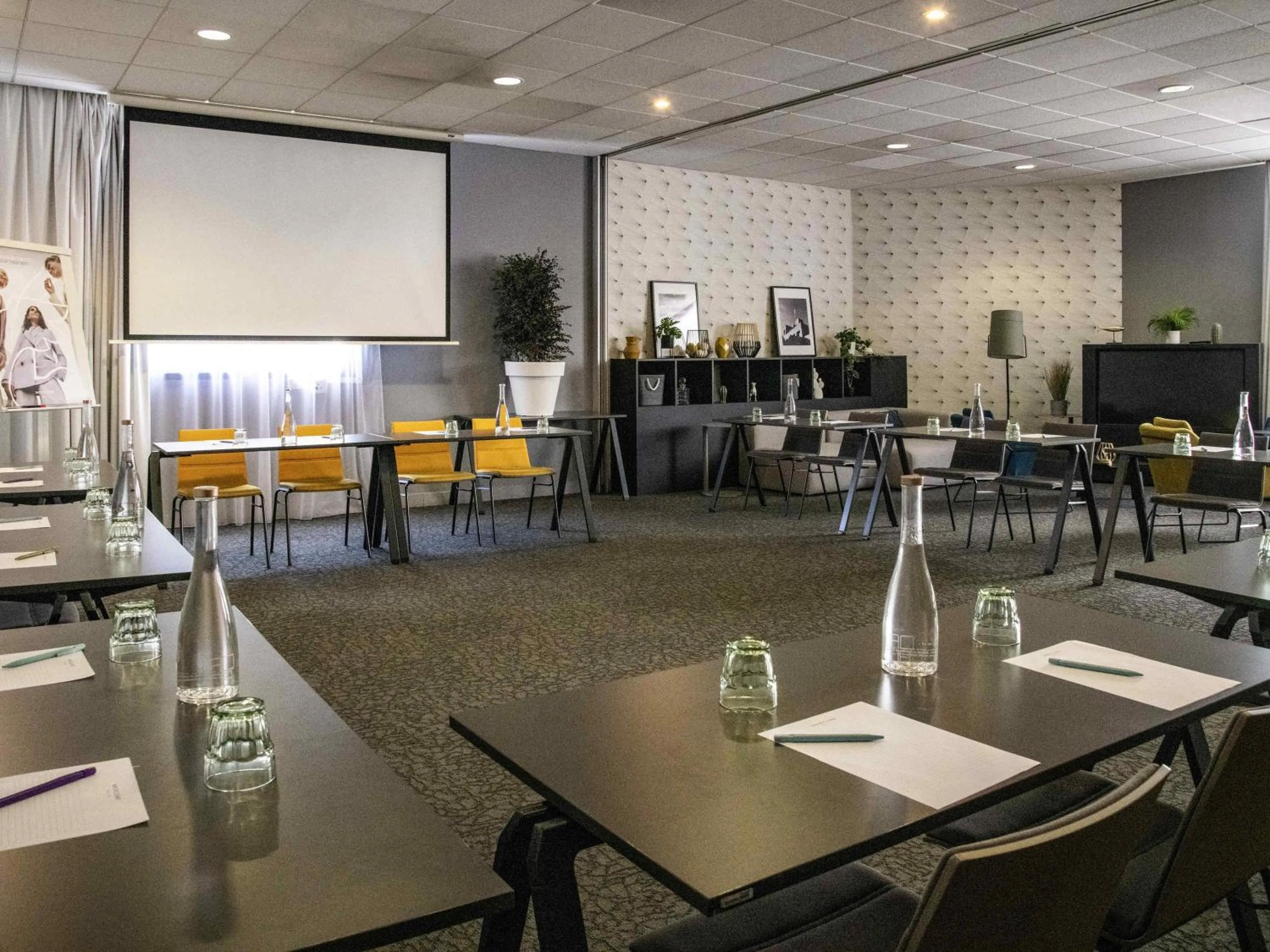 Meeting/conference room in Mercure Hyères Centre Côte d'Azur