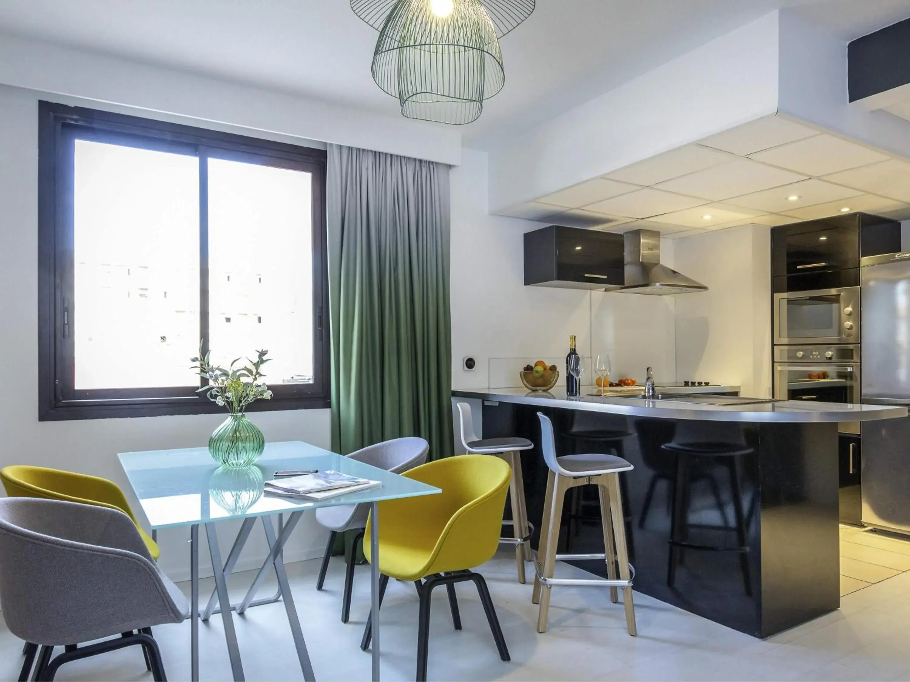 Bedroom in Mercure Hyères Centre Côte d'Azur Bedroom in Mercure Hyères Centre Côte d'Azur