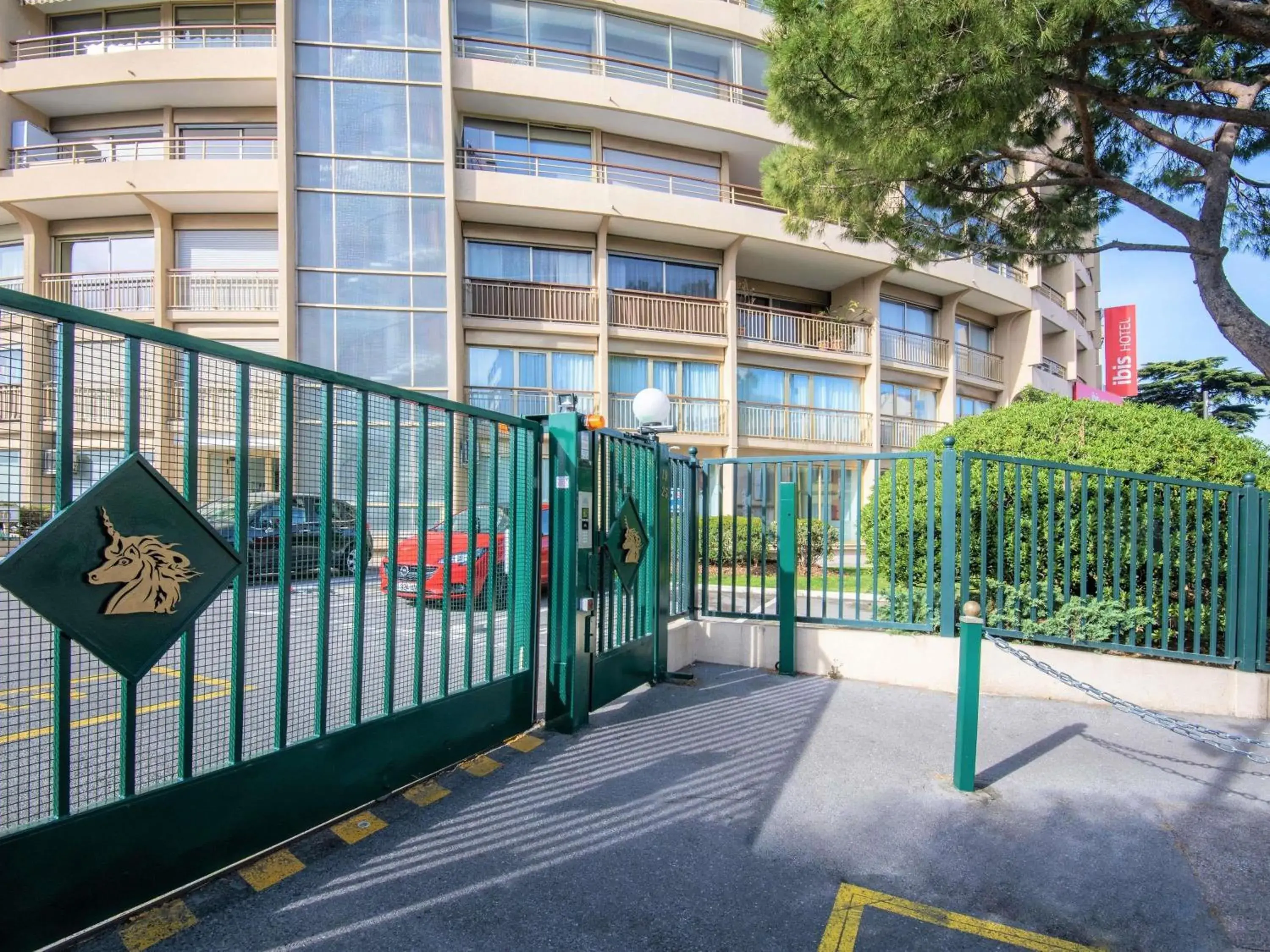 Property building in ibis Cannes Plage La Bocca Property building in ibis Cannes Plage La Bocca