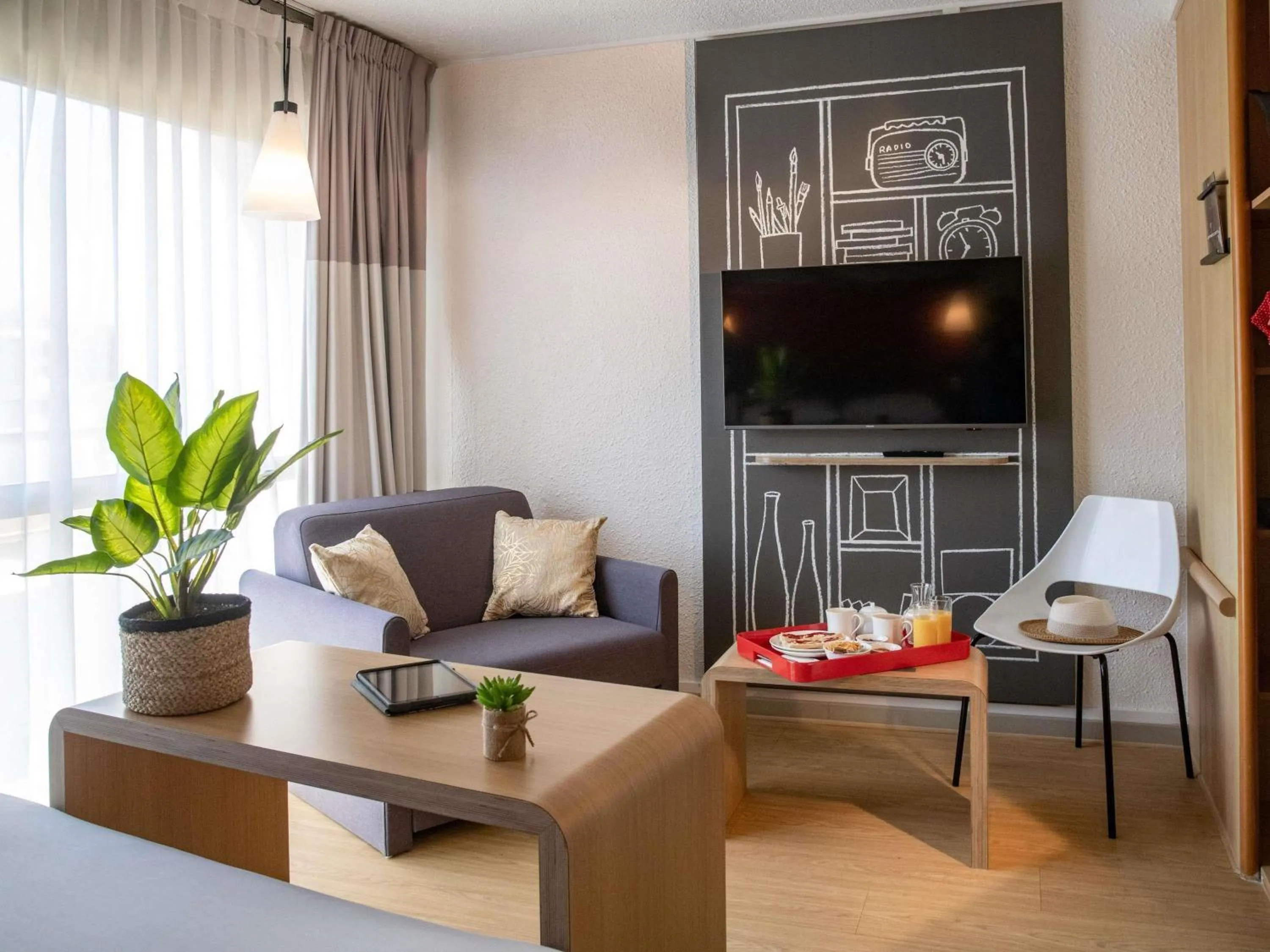 Bedroom in ibis Cannes Plage La Bocca