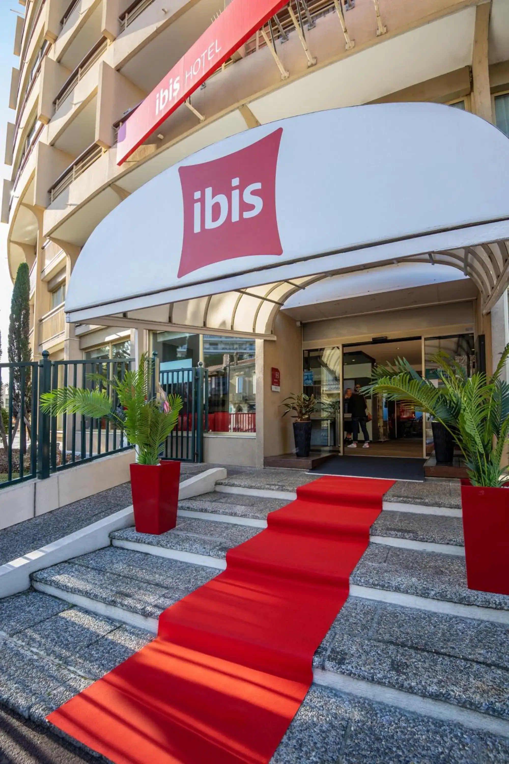 Property building in ibis Cannes Plage La Bocca Property building in ibis Cannes Plage La Bocca