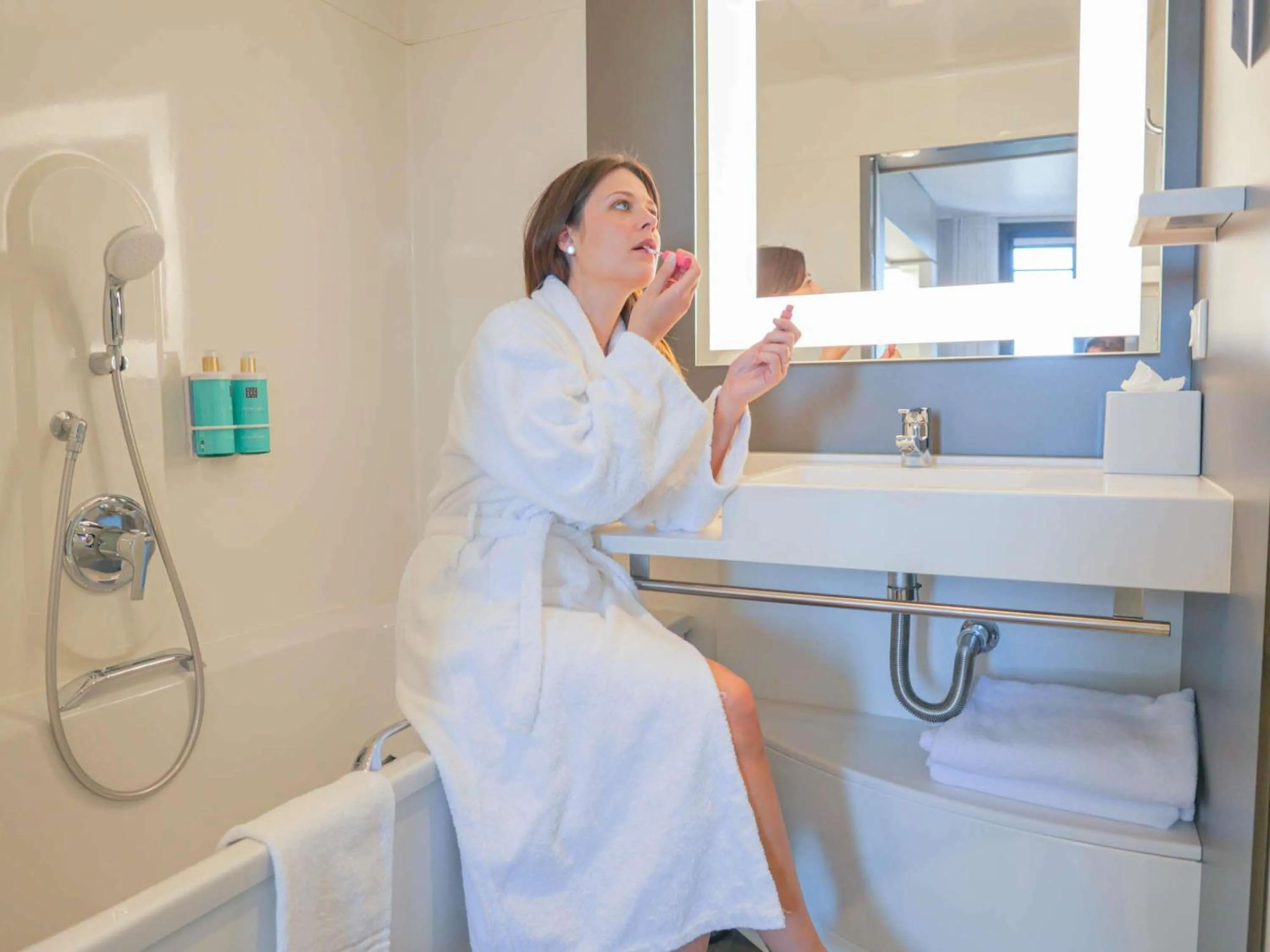 Bedroom in Novotel Suites Paris Montreuil Vincennes