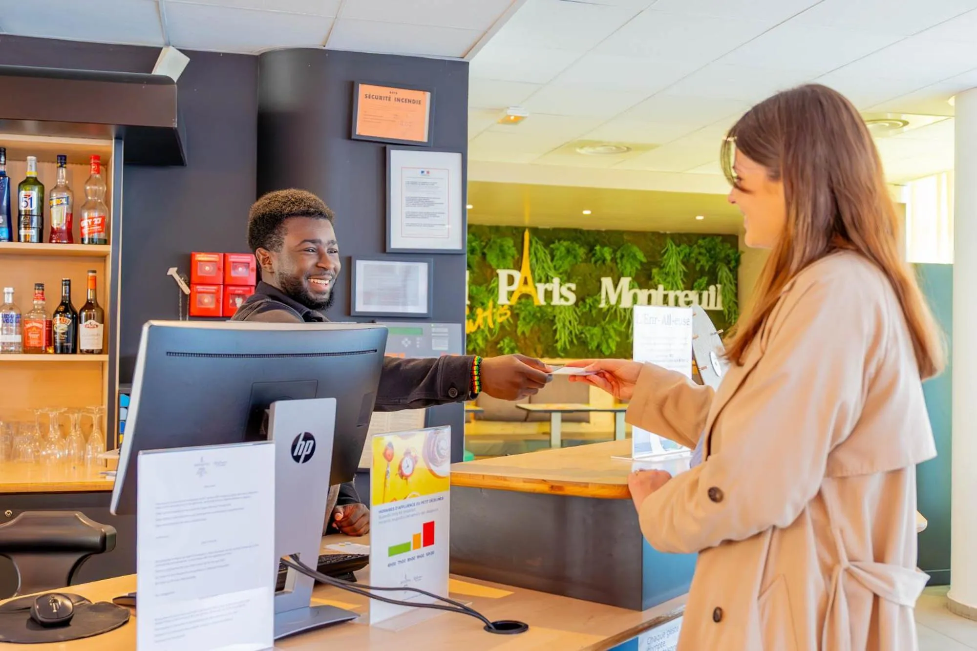 Lobby or reception in Novotel Suites Paris Montreuil Vincennes