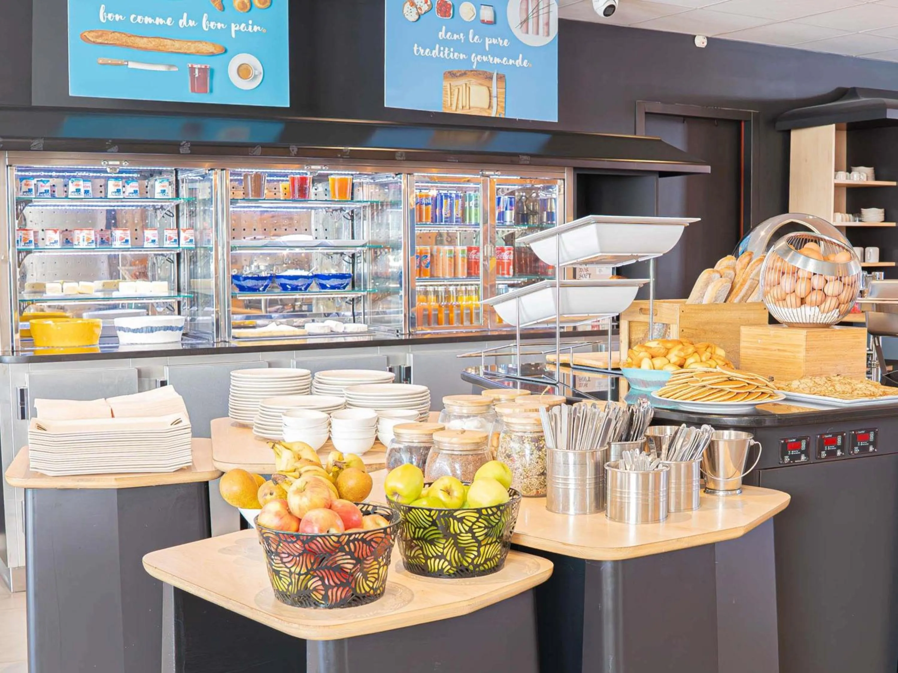 Breakfast in Novotel Suites Paris Montreuil Vincennes