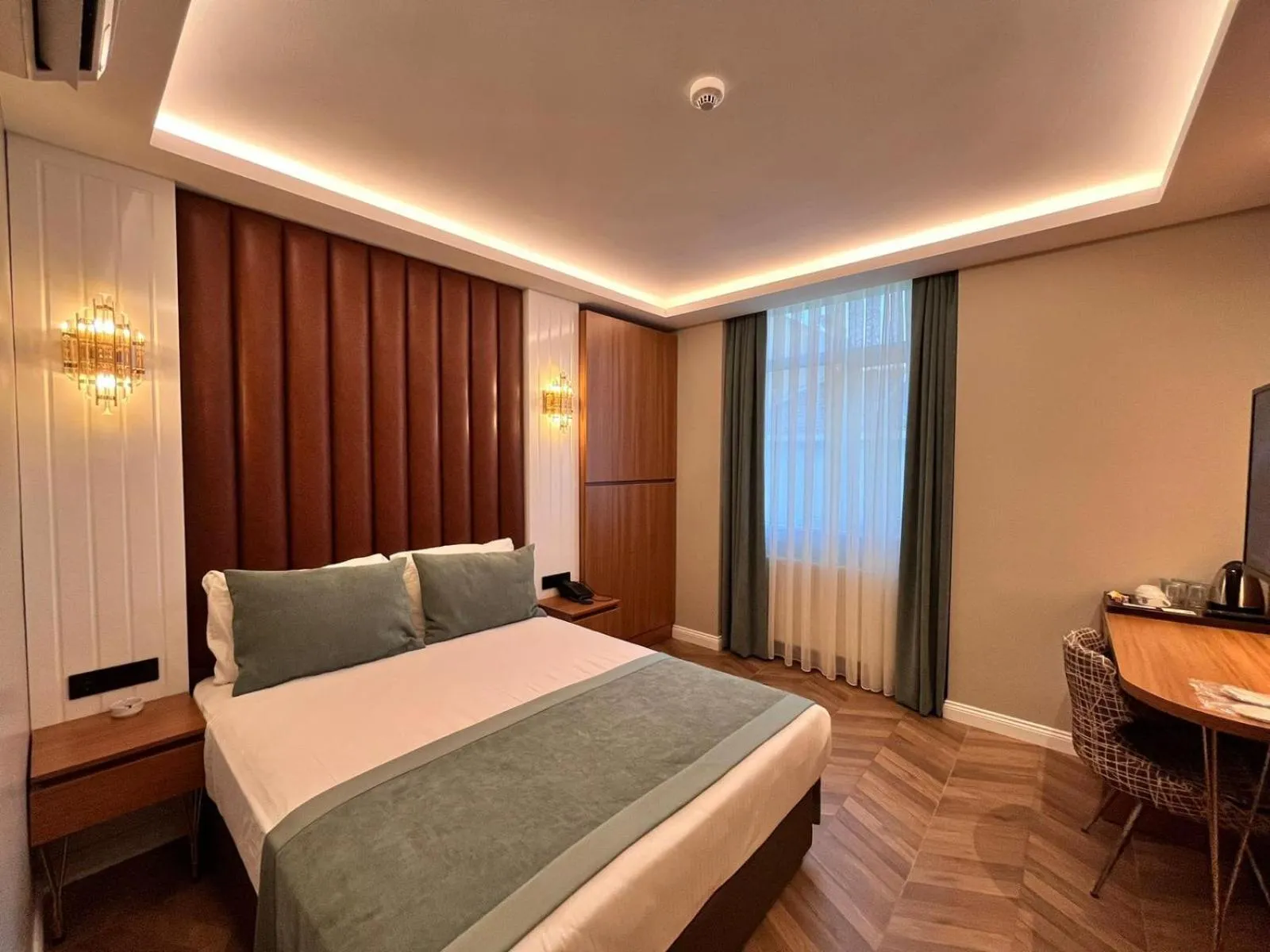 Bed in Gumus Palace Hotel